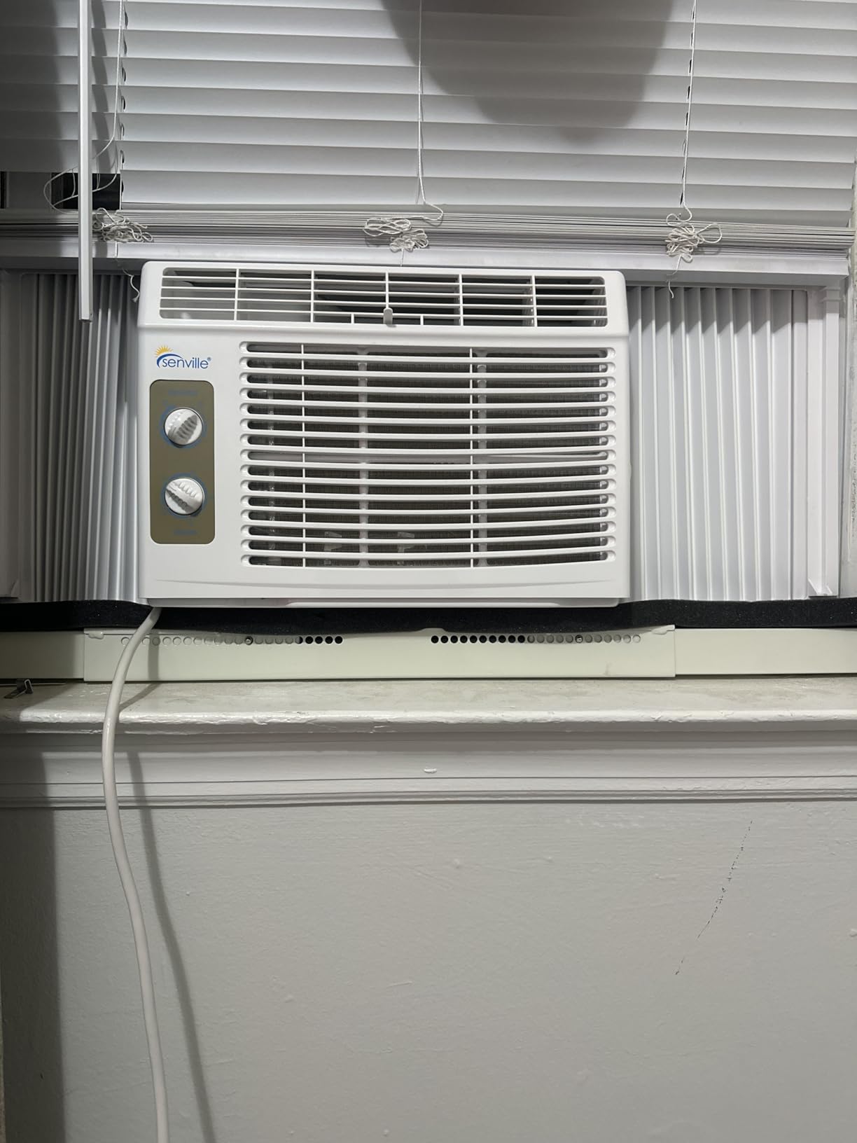 Senville 6,000 BTU Window Air Conditioner, Cools Up to 250 Sq. Ft., Easy to Use, Washable Filter Customer Review Senville 6,000 BTU Window Air Conditioner, Cools Up to 250 Sq. Ft., Easy to Use, Washable Filter - Customer Photo 1