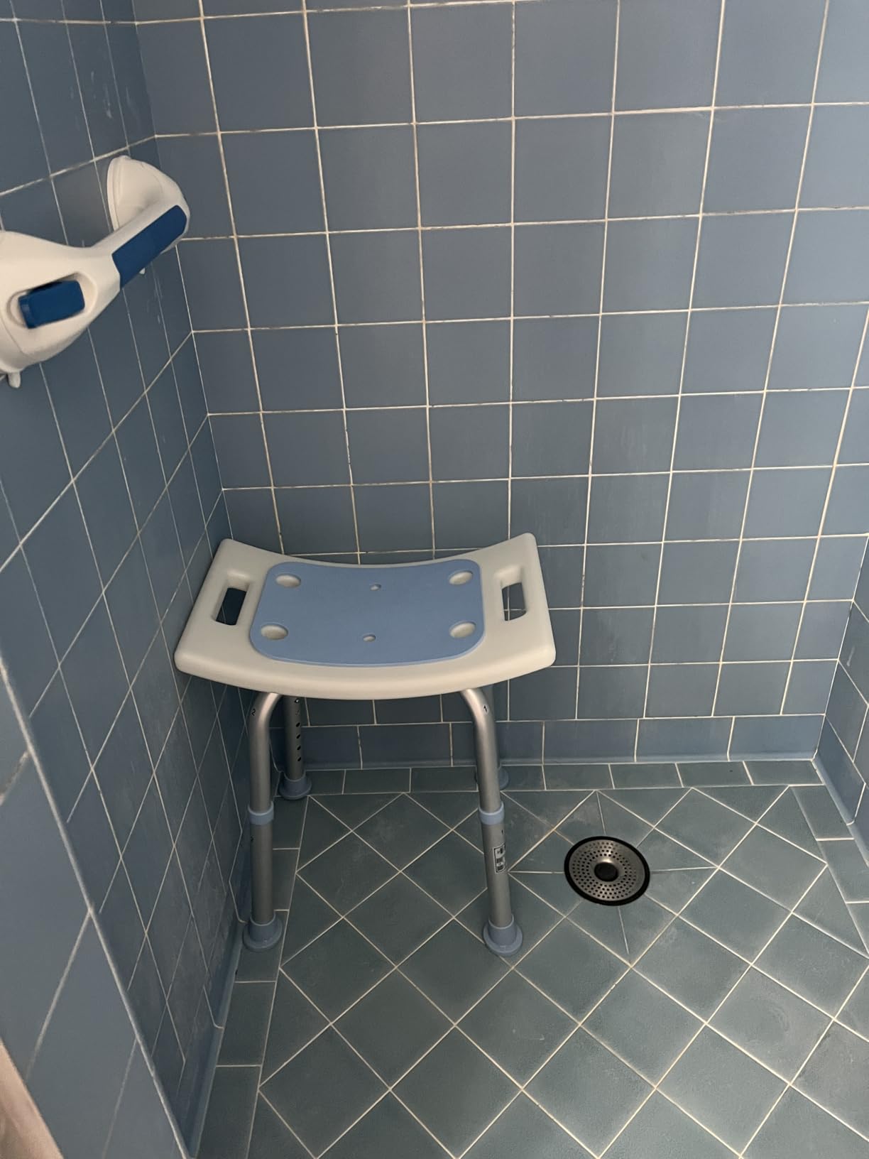 Shower Chair for Inside Shower, FSA/HSA Eligible 400 lbs Adjustable Shower Stool with Suction Feet, Shower Seat for Inside Tub Bathroom Bench Bath Chair for Elderly and Disabled Customer Review Shower Chair for Inside Shower, FSA/HSA Eligible 400 lbs Adjustable Shower Stool with Suction Feet, Shower Seat for Inside Tub Bathroom Bench Bath Chair for Elderly and Disabled - Customer Photo 1