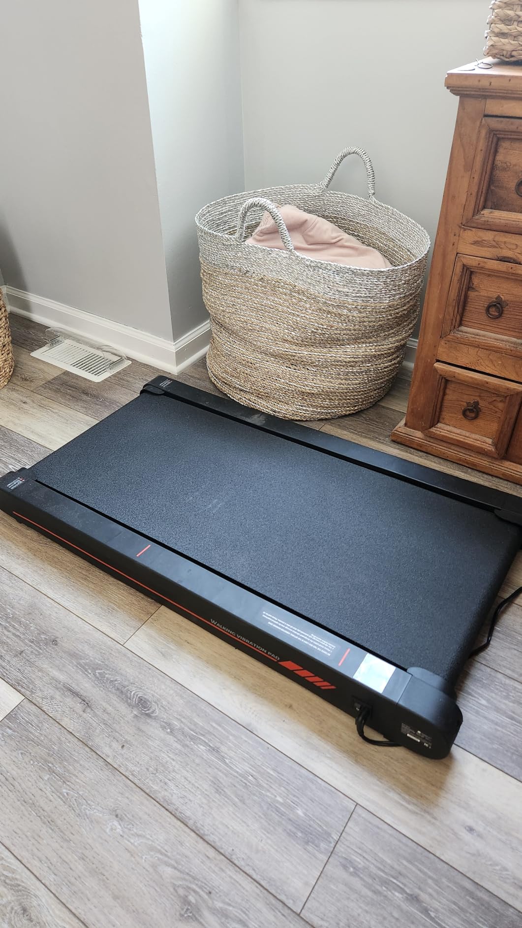 Sperax Walking Vibration Pad with APP, 3 in 1 Under Desk Treadmill, 2.5HP Low Noise Walking Treadmill Pad with Remote Control,Portable Treadmills for Home Office Customer Review Photo Sperax Sperax Walking Vibration Pad with APP, 3 in 1 Under Desk Treadmill, 2.5HP Low Noise Walking Treadmill Pad with Remote Control,Portable Treadmills for Home Office - Customer Photo 2