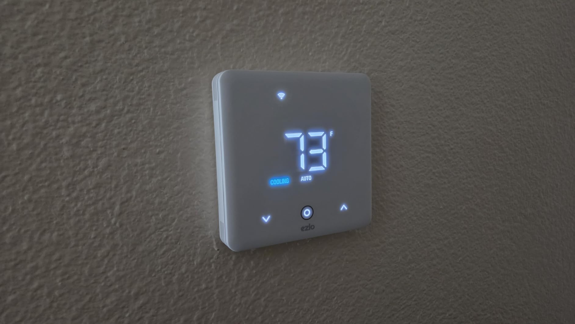 EZL-TSTAT-US Z-Wave Plus Smart Thermostat, 800 Series - Customer Photo 1