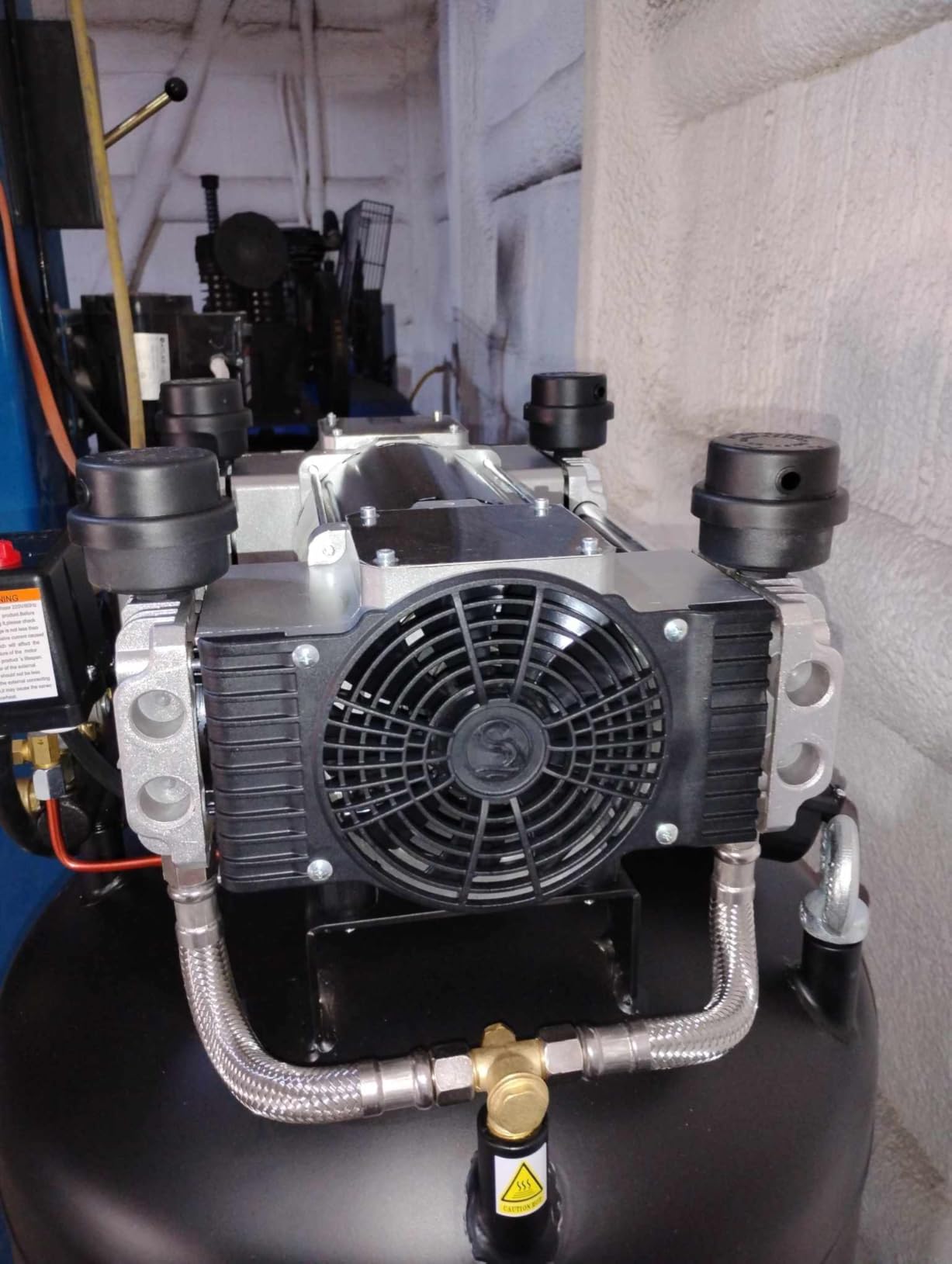 VEVOR Air Compressor 80 Gallon, 2-Stage 145PSI Oil Free Stationary Air Compressor Tank, 6.5HP 15.5SCFM@90 PSI, 86dB Quiet Compressor for Industrial Manufacturing, Construction Sites 3-Phase Power) Customer Review VEVOR Air Compressor 80 Gallon, 2-Stage 145PSI Oil Free Stationary Air Compressor Tank, 6.5HP 15.5SCFM@90 PSI, 86dB Quiet Compressor for Industrial Manufacturing, Construction Sites 3-Phase Power) - Customer Photo 1