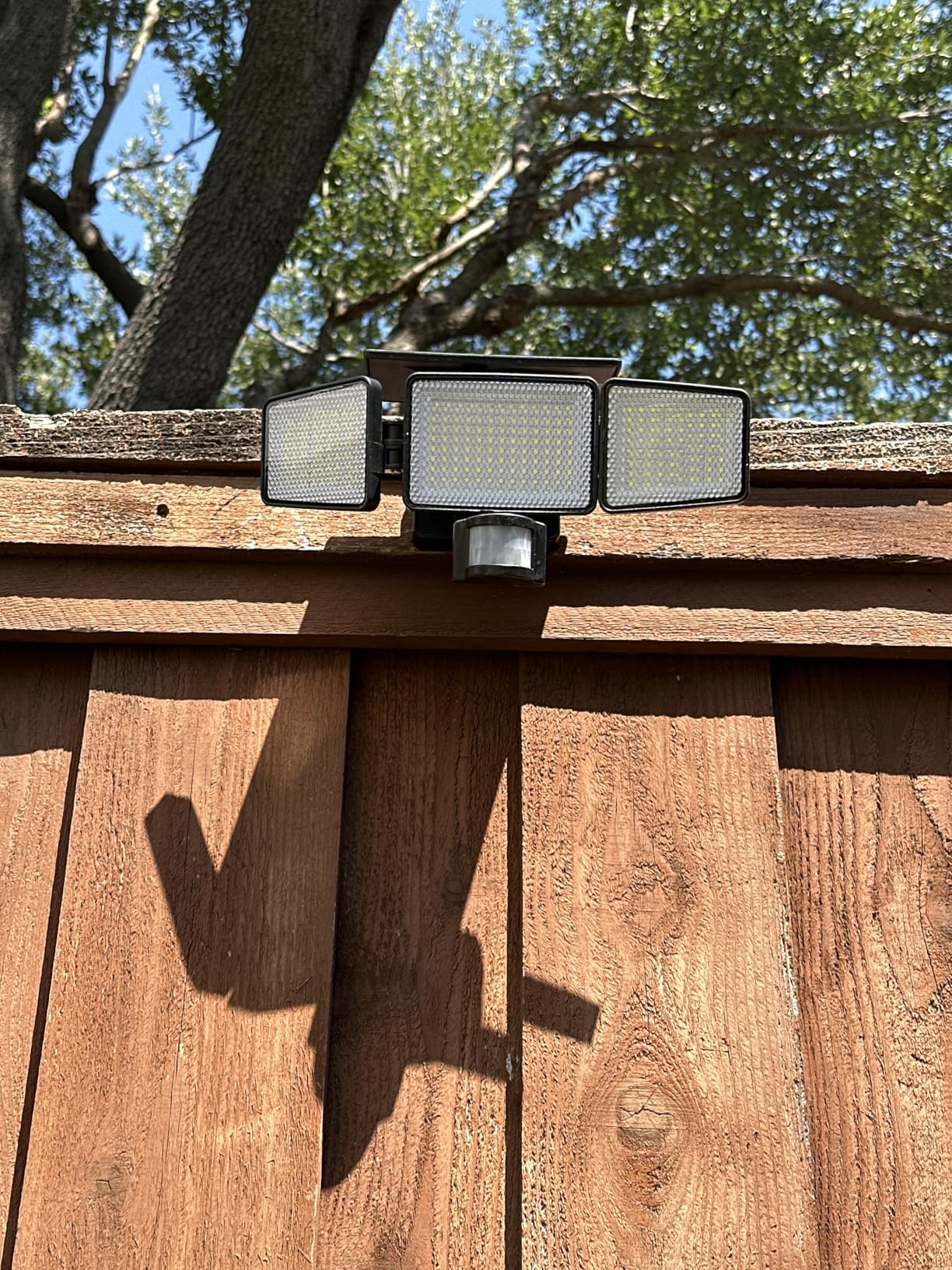 Philips Solar Security Light Outdoor 302 LED 1200lm,Solar-Powered Waterproof Wall-Mounted Flood Light w/PIR Motion Sensor, 3 Heads, IP65 Waterproof, 3 Modes (2 Packs) Customer Review Philips Solar Security Light Outdoor 302 LED 1200lm,Solar-Powered Waterproof Wall-Mounted Flood Light w/PIR Motion Sensor, 3 Heads, IP65 Waterproof, 3 Modes (2 Packs) - Customer Photo 1