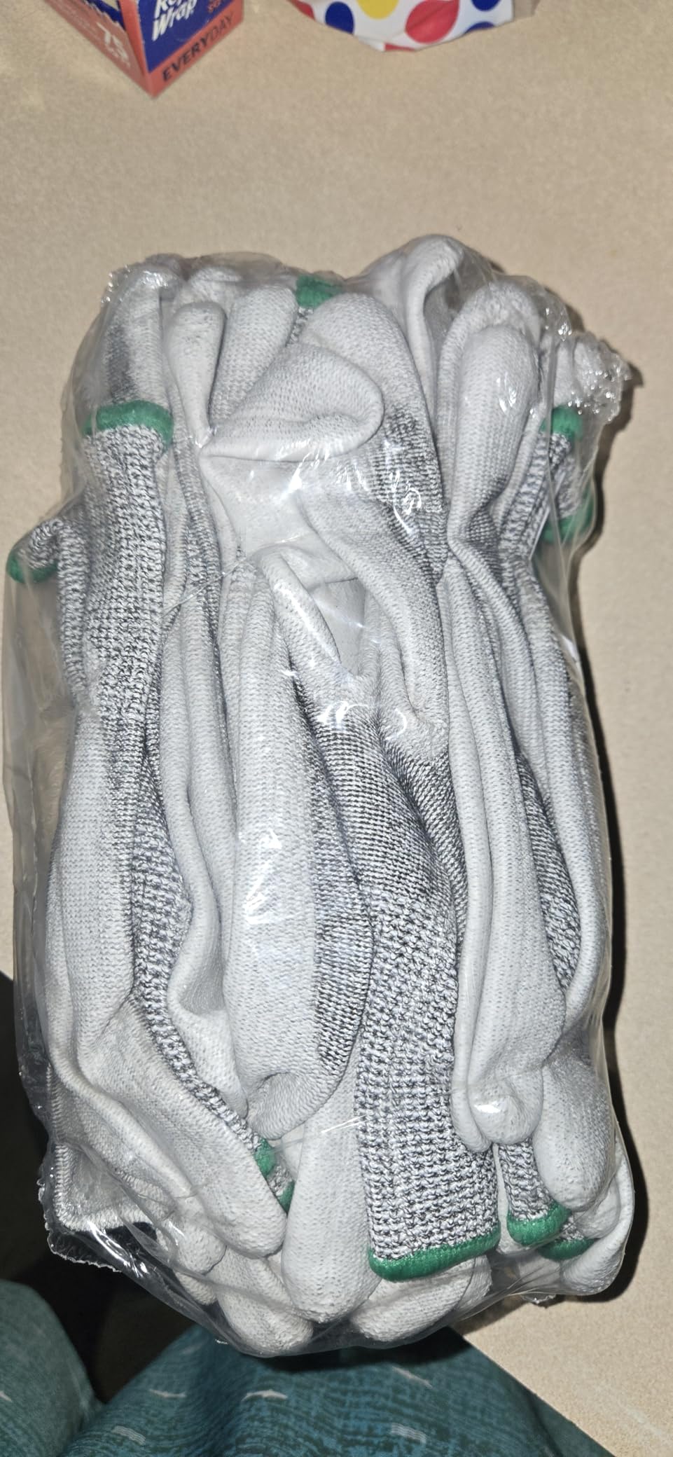 Schwer 12 Pairs ANSI A5 Cut Resistant Work Gloves, Cut Proof Gloves with PU Coating, Used for Metal Fabrication, WoodWorking, Construction, Non Slip, Durable, M, CR3088 Customer Review Schwer 12 Pairs ANSI A5 Cut Resistant Work Gloves, Cut Proof Gloves with PU Coating, Used for Metal Fabrication, WoodWorking, Construction, Non Slip, Durable, M, CR3088 - Customer Photo 2