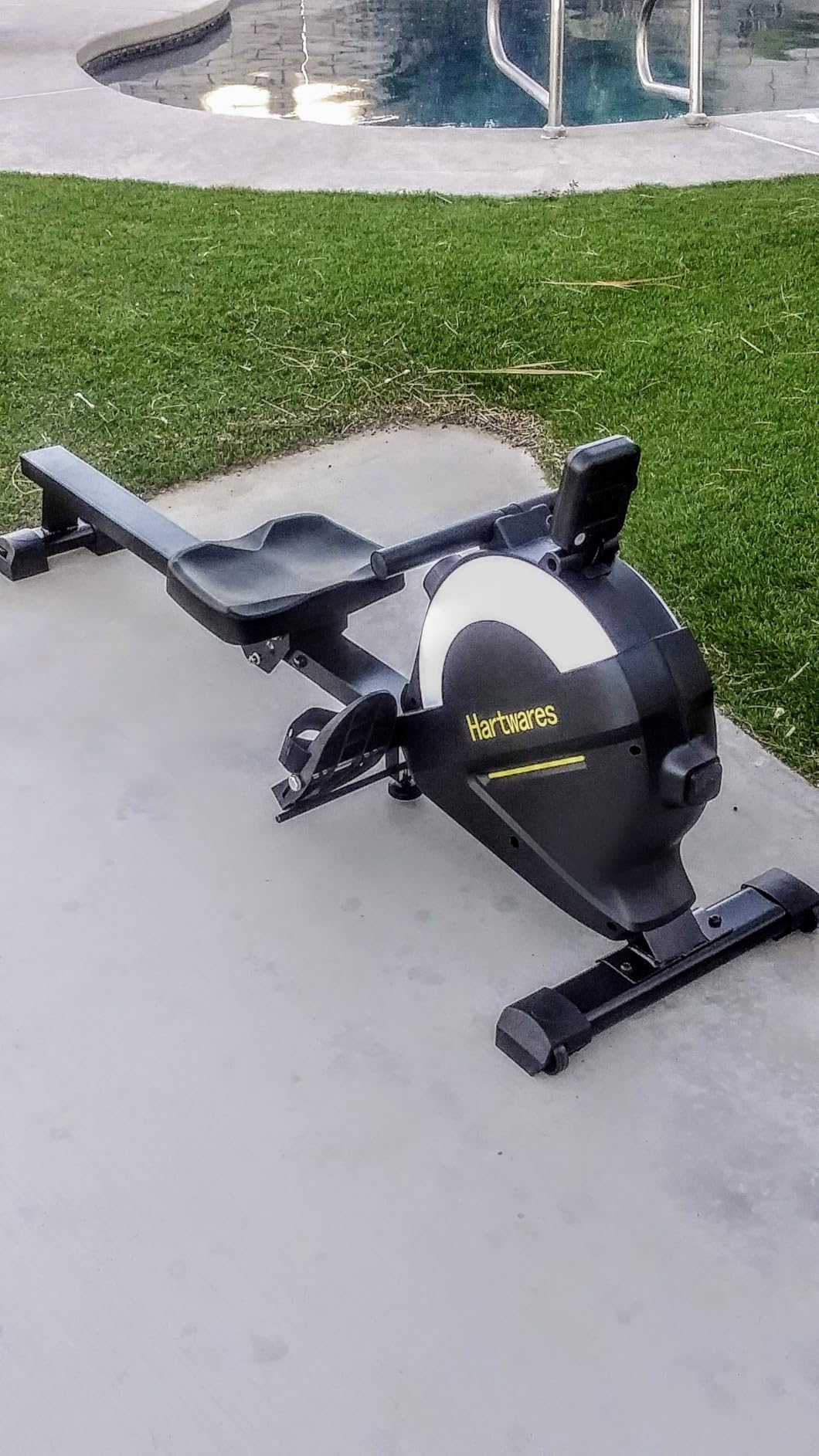 Hartwares Magnetic Rowing Machine with 77lbs High Resistance, 16 Levels of Quiet Resistance, App Compatible, LCD Monitor - Customer Photo 1