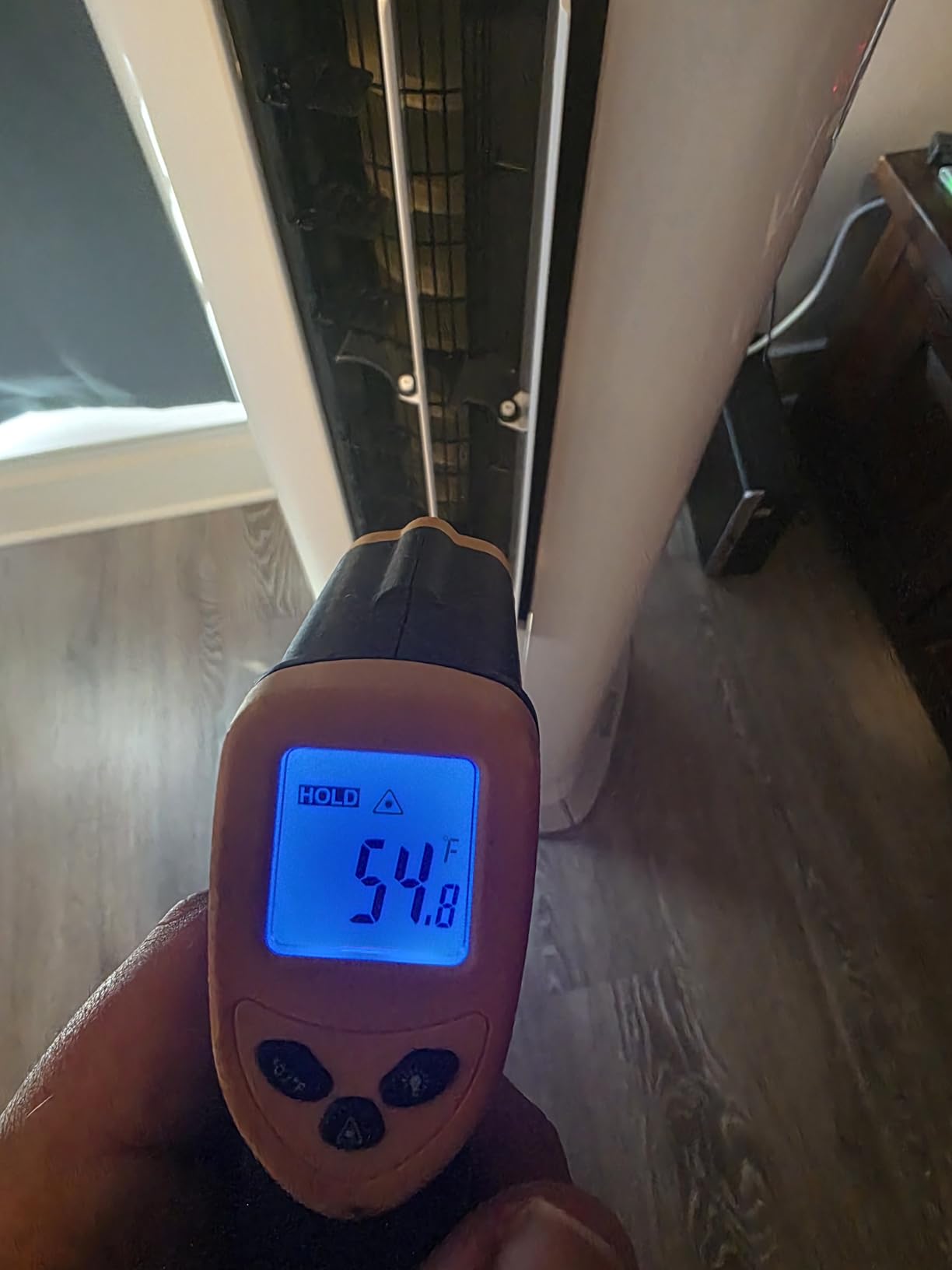 Hisense 6,000 BTU Smart Inverter Window Air Conditioner, 3 modes (Cooling, Fan, Dehumidifier), Easy Installation,Ultra Quiet, 24.5% more Energy Saving, 2 Years Warranty Customer Review Hisense 6,000 BTU Smart Inverter Window Air Conditioner, 3 modes (Cooling, Fan, Dehumidifier), Easy Installation,Ultra Quiet, 24.5% more Energy Saving, 2 Years Warranty - Customer Photo 2