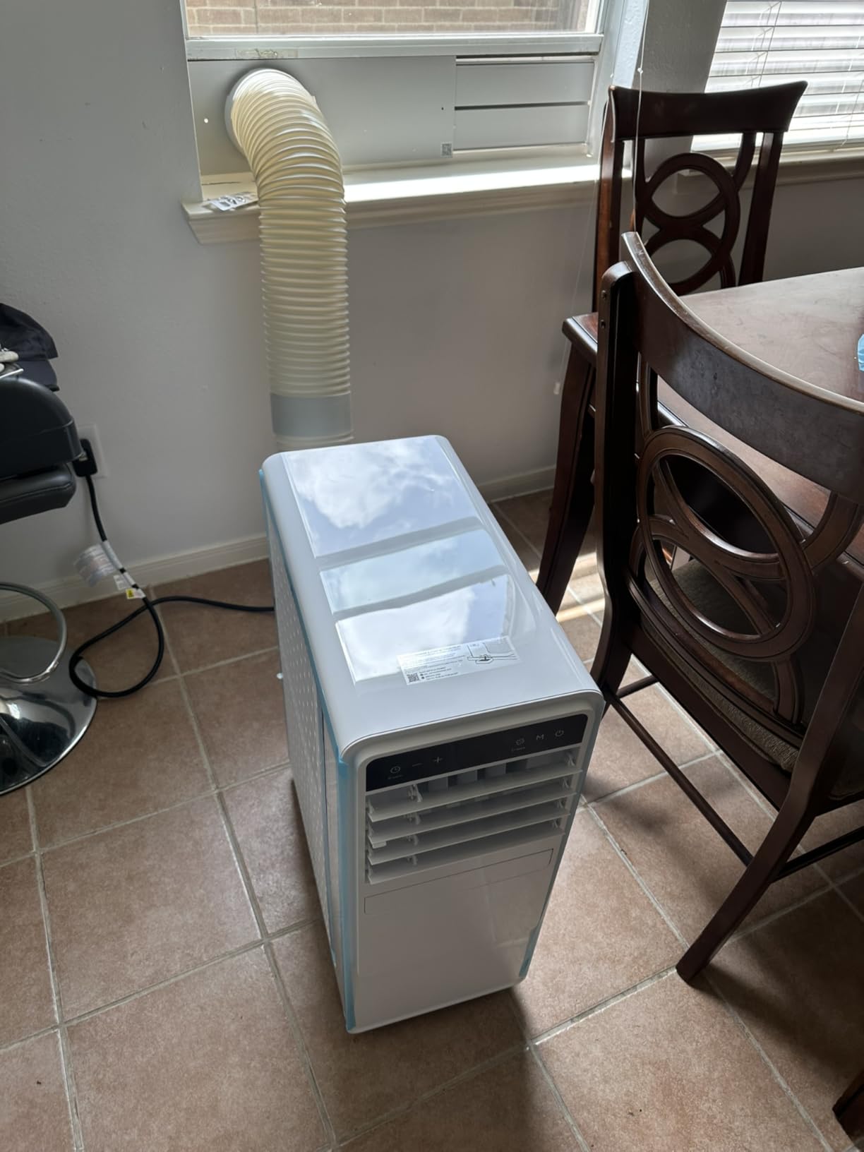 12000 BTU Portable Air Conditioners for Room up to 500 sq.ft, 3-in-1 Free Standing Quiet Portable AC Unit with Fan & Dehumidifier, Remote Control, Sleep Mode/24h Timer, 4 Speed, Auto Swing Customer Review 12000 BTU Portable Air Conditioners for Room up to 500 sq.ft, 3-in-1 Free Standing Quiet Portable AC Unit with Fan & Dehumidifier, Remote Control, Sleep Mode/24h Timer, 4 Speed, Auto Swing - Customer Photo 2