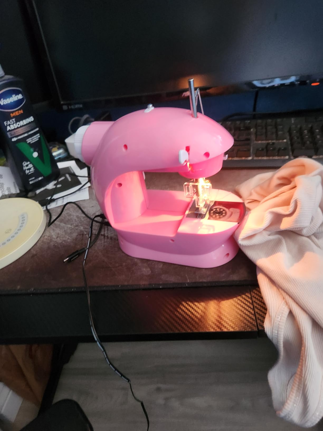 Sewing Machine for Beginners with Expansion Table Foot Pedal and 42Pcs Sewing kit Finger Guard & Light Mini Small Portable Sewing Machines 2-Thread 2-Speed 2-Switches for Kids Ages 8-12 Blue Set Customer Review Sewing Machine for Beginners with Expansion Table Foot Pedal and 42Pcs Sewing kit Finger Guard & Light Mini Small Portable Sewing Machines 2-Thread 2-Speed 2-Switches for Kids Ages 8-12 Blue Set - Customer Photo 2