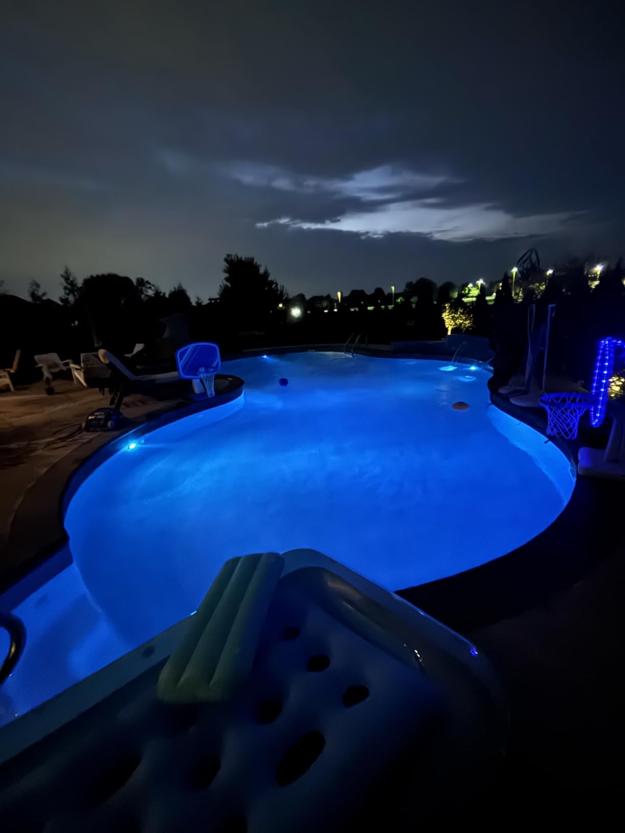 HL Pool Lights,Rechargeable Submersible LED Lights with Remote,Waterproof Magnetic Floating Light,Underwater Battery Spotlight for Above Ground/Inground Swimming Pools,Hot Tubs,Fountains-4 Pack Customer Review HL Pool Lights,Rechargeable Submersible LED Lights with Remote,Waterproof Magnetic Floating Light,Underwater Battery Spotlight for Above Ground/Inground Swimming Pools,Hot Tubs,Fountains-4 Pack - Customer Photo 2