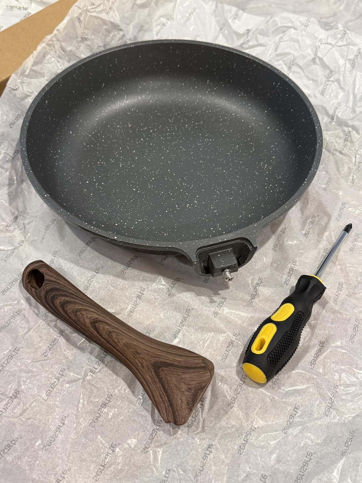 SENSARTE Nonstick Ceramic Frying Pan Skillet with Lid, 10 Inch Omelet Pan, Healthy Non Toxic Chef Pan, Induction Compatible Egg Pan with Heat Resistant Handle, Free of Intentionally Added PFAS/PTFE Customer Review SENSARTE Nonstick Ceramic Frying Pan Skillet with Lid, 10 Inch Omelet Pan, Healthy Non Toxic Chef Pan, Induction Compatible Egg Pan with Heat Resistant Handle, Free of Intentionally Added PFAS/PTFE - Customer Photo 1