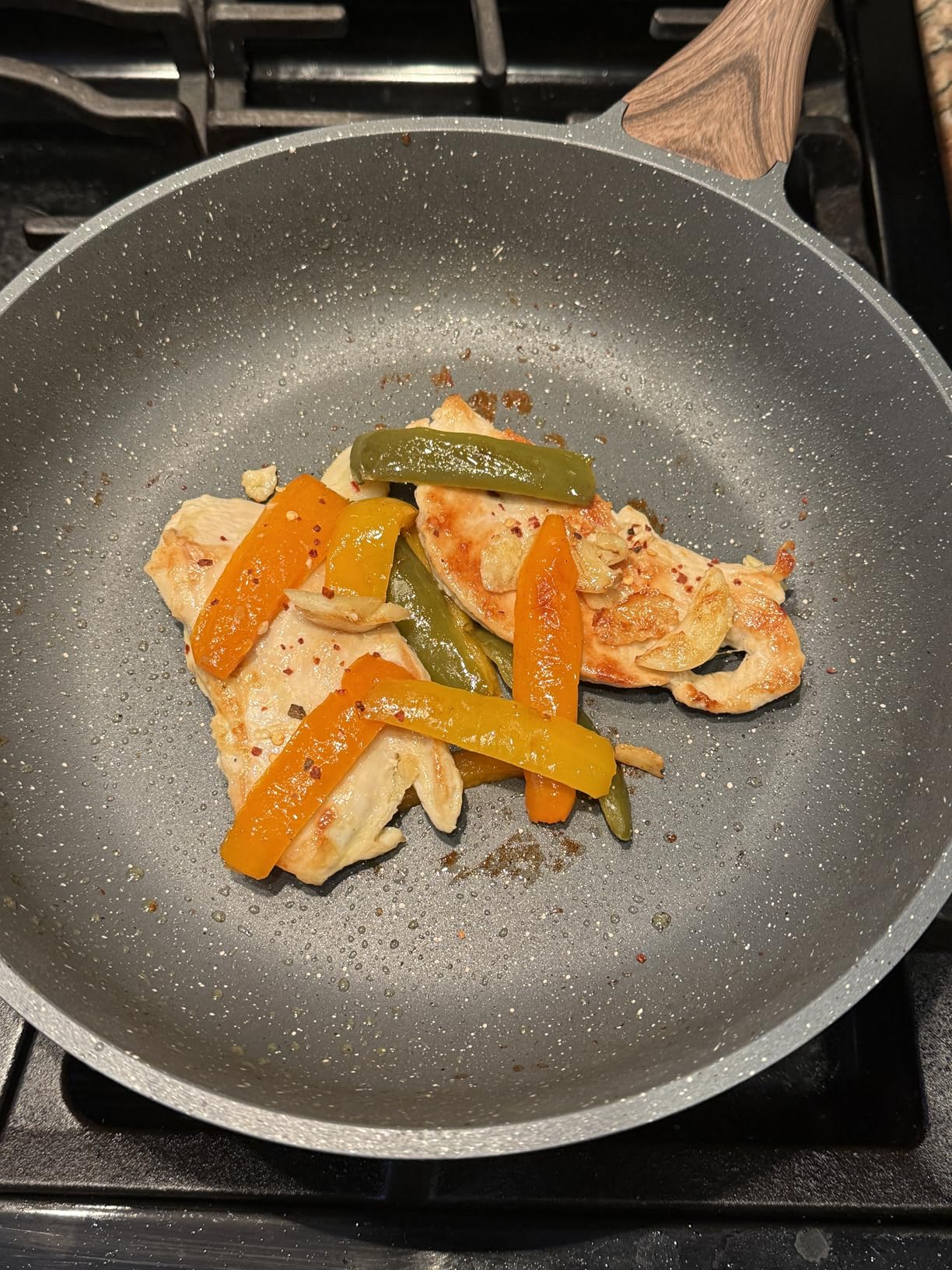 SENSARTE Nonstick Ceramic Frying Pan Skillet with Lid, 10 Inch Omelet Pan, Healthy Non Toxic Chef Pan, Induction Compatible Egg Pan with Heat Resistant Handle, Free of Intentionally Added PFAS/PTFE Customer Review SENSARTE Nonstick Ceramic Frying Pan Skillet with Lid, 10 Inch Omelet Pan, Healthy Non Toxic Chef Pan, Induction Compatible Egg Pan with Heat Resistant Handle, Free of Intentionally Added PFAS/PTFE - Customer Photo 2