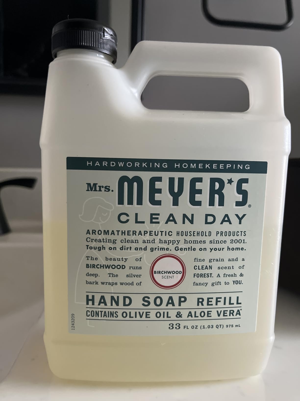 Mrs. MEYER'S Clean Day Liquid Hand Soap Refill, Birchwood Scent, 33 Ounce Bottle Customer Review Mrs. MEYER'S Clean Day Liquid Hand Soap Refill, Birchwood Scent, 33 Ounce Bottle - Customer Photo 1