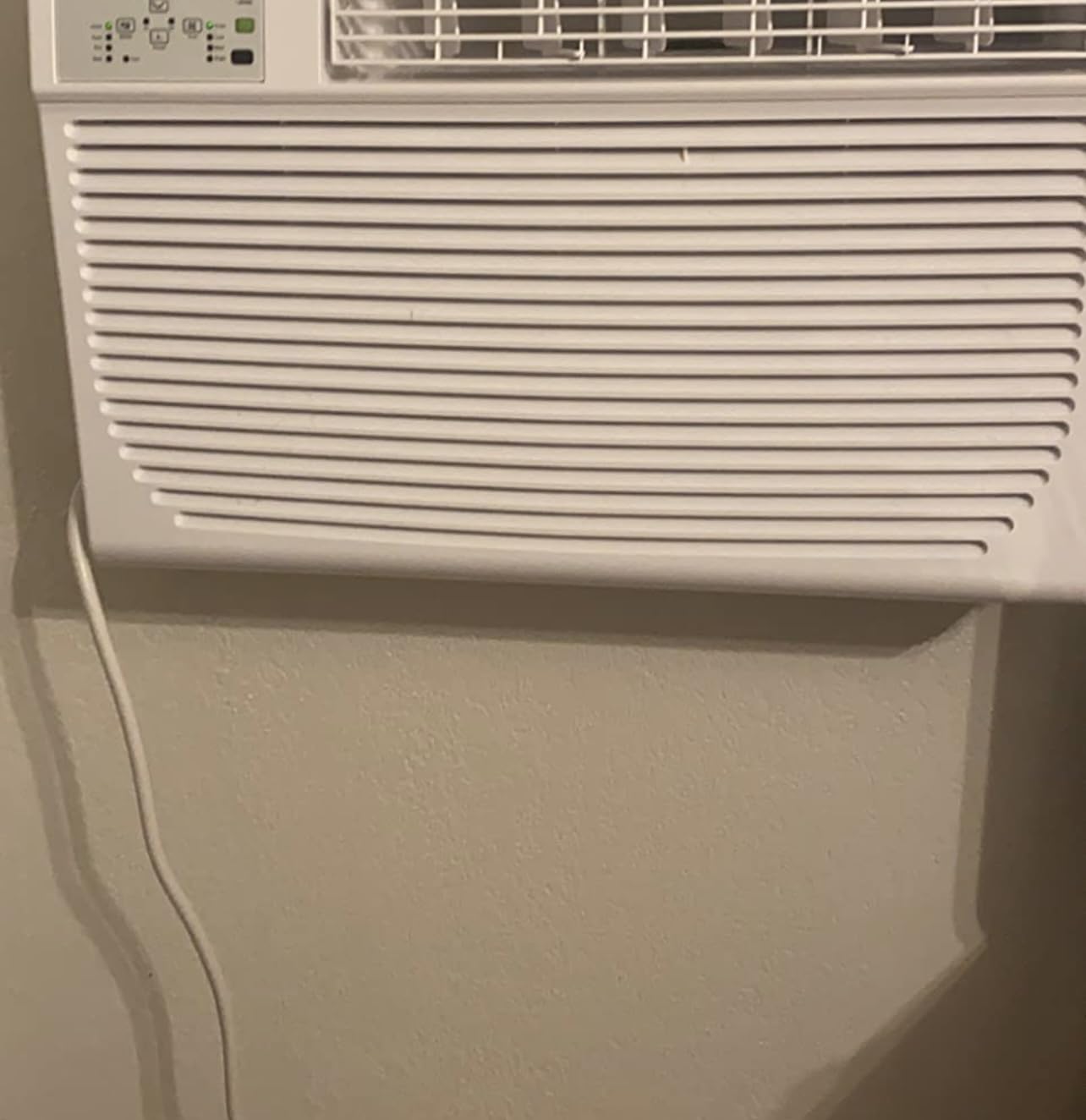 12000 BTU Window Air Conditioner 115V, Fastcooling for 550 Sq.Ft Room, Wi-Fi Enabled Remote Control, Reusable Filter, Perfect for APT, Living Room, Office, Kitchen Customer Review 12000 BTU Window Air Conditioner 115V, Fastcooling for 550 Sq.Ft Room, Wi-Fi Enabled Remote Control, Reusable Filter, Perfect for APT, Living Room, Office, Kitchen - Customer Photo 1