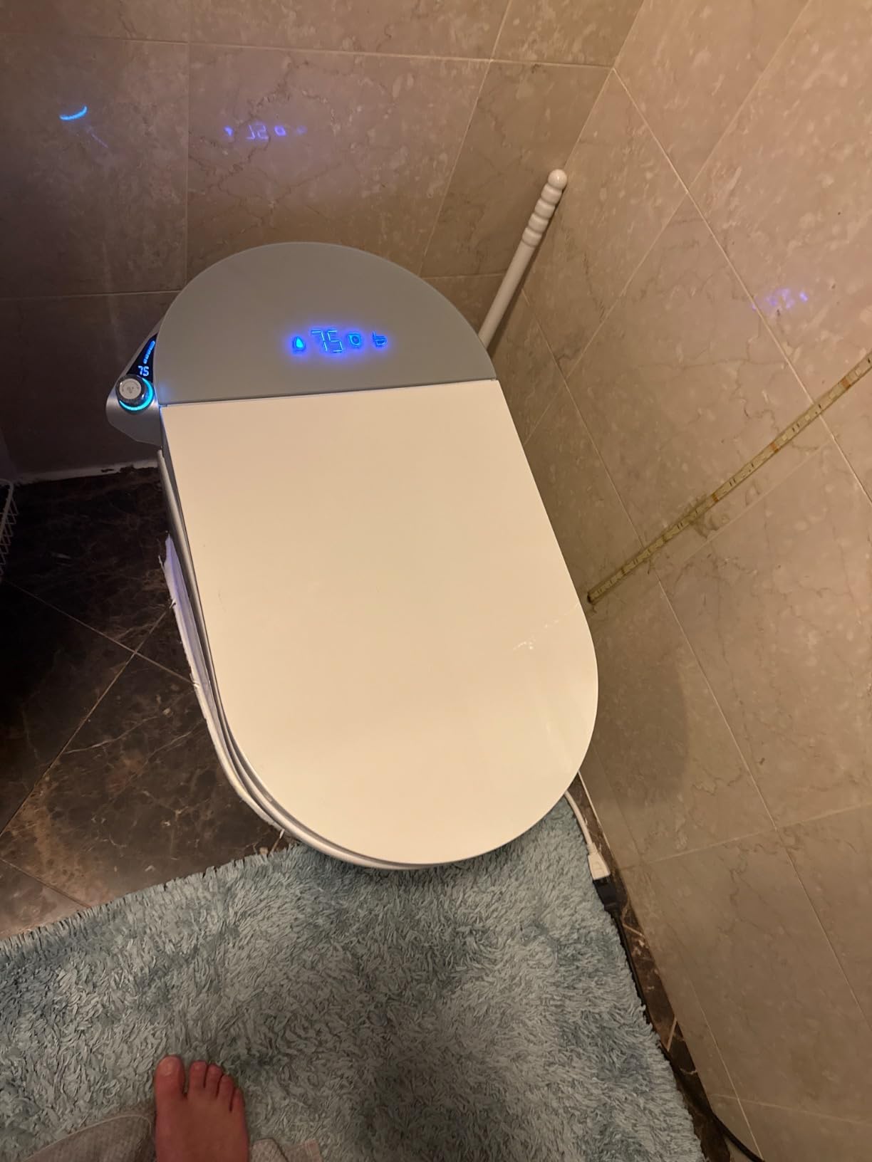 Smart Toilet with Built-In Bidet and Tank – Heated Seat, Dual Auto Flush, Warm Water & Dryer, Foot Sensor, Night Light, and Wireless Remote Control Customer Review Smart Toilet with Built-In Bidet and Tank – Heated Seat, Dual Auto Flush, Warm Water & Dryer, Foot Sensor, Night Light, and Wireless Remote Control - Customer Photo 2