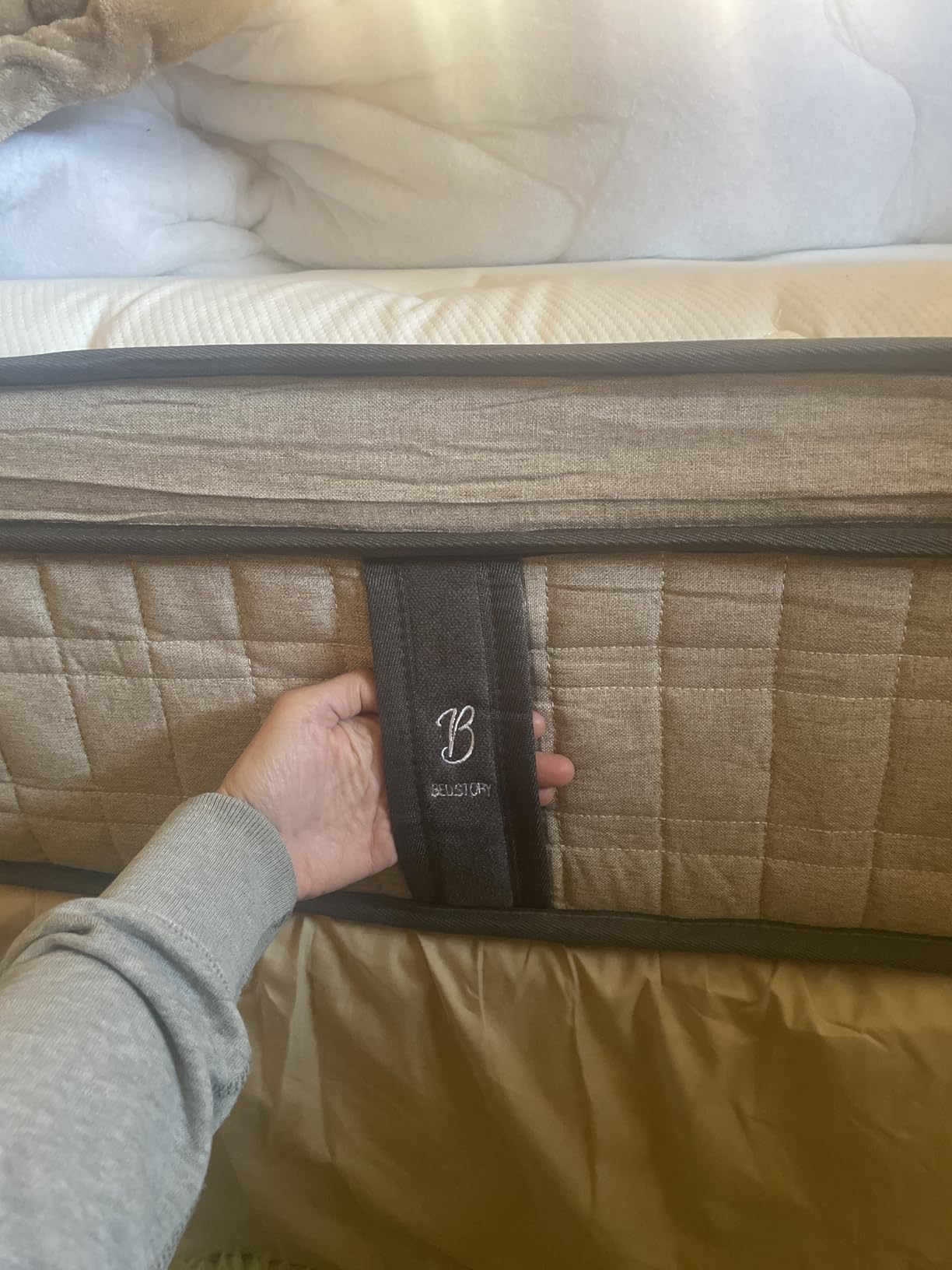 BedStory Firm Queen Mattress 14 inch - Pain-Relieving Hybrid Mattress for Extra Lumbar & Hip Support - 365-Night Trial No Sagging Bed in a Box - No Odor, Fiberglass-Free, CertiPUR-US Certified Customer Review BedStory Firm Queen Mattress 14 inch - Pain-Relieving Hybrid Mattress for Extra Lumbar & Hip Support - 365-Night Trial No Sagging Bed in a Box - No Odor, Fiberglass-Free, CertiPUR-US Certified - Customer Photo 1