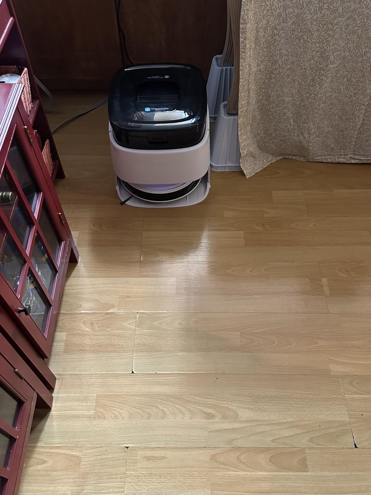 Lefant M210 Pro Robot Vacuum, Slim Quiet, 3 Adjustable Suction Levels, 6 Modes, Robot Vacuum Cleaner for Pet Hair, Hard Floors & Low Carpets, Self-Charging, WiFi/App/Alexa Control, Gray - Customer Photo 1