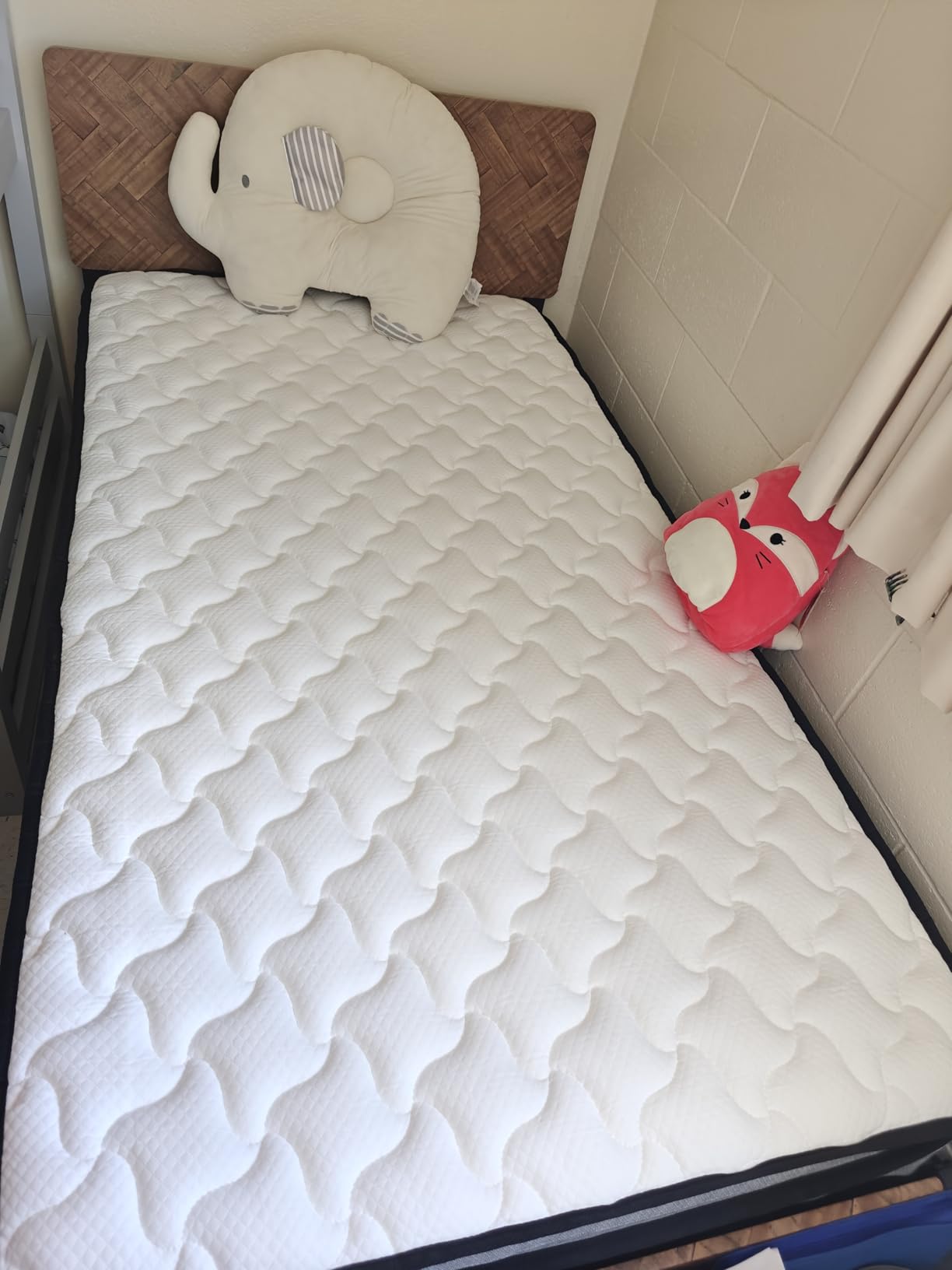 Queen Mattress, 14 Inch Queen Size mattresses | Medium Firm - Cooling Gel Memory Foam & Zoned Pocket Coils for Pressure Relief, Spinal Alignment & Extra Lumbar Support | Motion Isolation | Customer Review Queen Mattress, 14 Inch Queen Size mattresses | Medium Firm - Cooling Gel Memory Foam & Zoned Pocket Coils for Pressure Relief, Spinal Alignment & Extra Lumbar Support | Motion Isolation | - Customer Photo 1