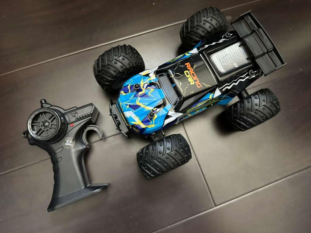 Remote Control Car, 1:18 2WD Off-Road RC Truck 20 KM/H, All-Terrain RC Cars Customer Review Remote Control Car, 1:18 2WD Off-Road RC Truck 20 KM/H, All-Terrain RC Cars - Customer Photo 1