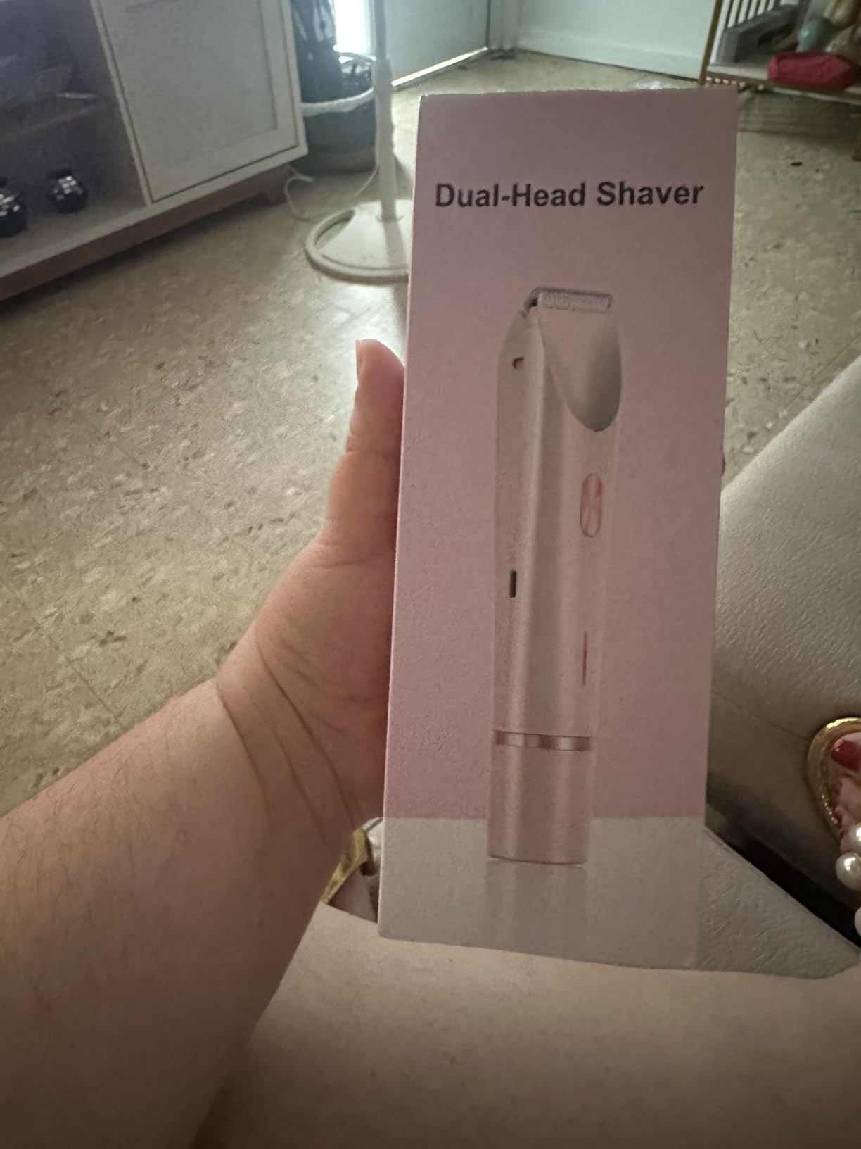 Bikini Trimmer for Women Electric Razors for Women, Double Head Dual Purpose, IPX7 Waterproof Hair Razor, Ceramic Blade Hair Trimmer Wet & Dry Use, Painless Electric Shaver for Facial and Body (White) Customer Review Bikini Trimmer for Women Electric Razors for Women, Double Head Dual Purpose, IPX7 Waterproof Hair Razor, Ceramic Blade Hair Trimmer Wet & Dry Use, Painless Electric Shaver for Facial and Body (White) - Customer Photo 1