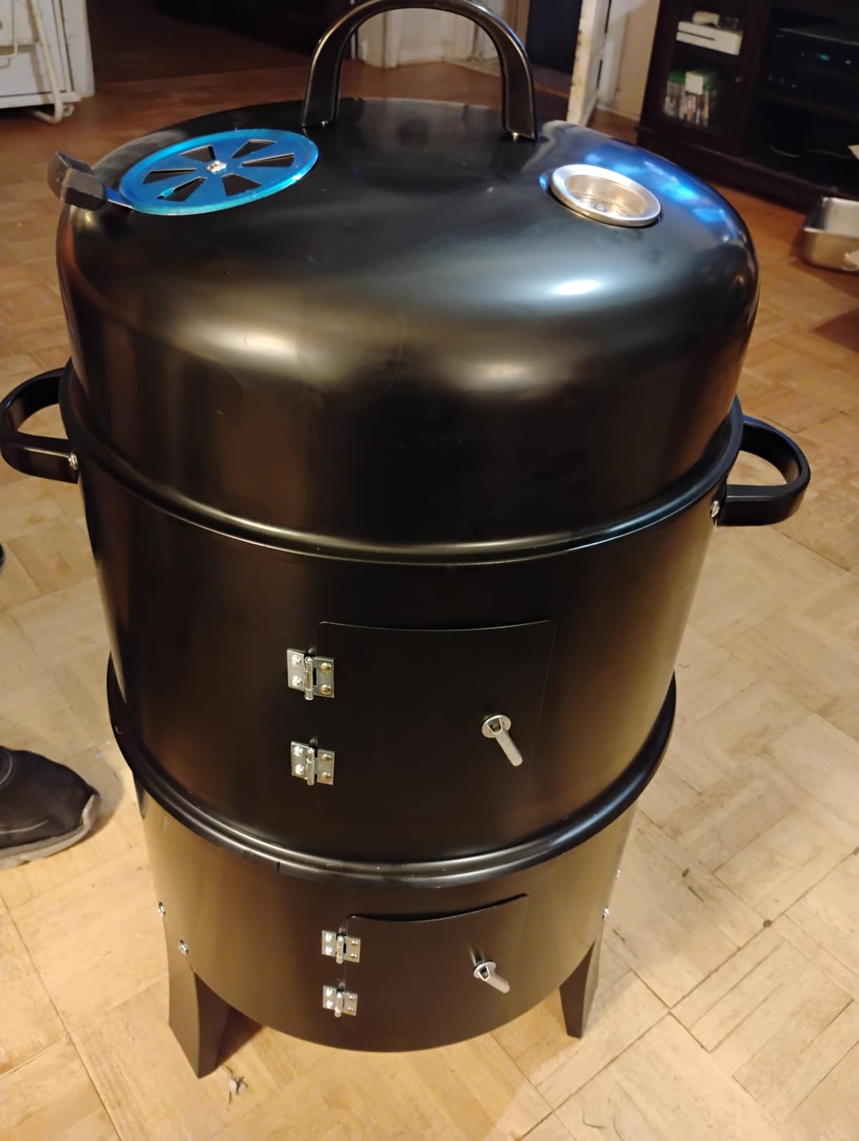 16.5 Inch Charcoal Smoker Grill with Thermometers and Air Vent, Multi-Layer Meat 3-in-1 Portable Vertical Smoker with 2 Access Doors Grill Smoker Black (16.5Inch) Customer Review 16.5 Inch Charcoal Smoker Grill with Thermometers and Air Vent, Multi-Layer Meat 3-in-1 Portable Vertical Smoker with 2 Access Doors Grill Smoker Black (16.5Inch) - Customer Photo 2