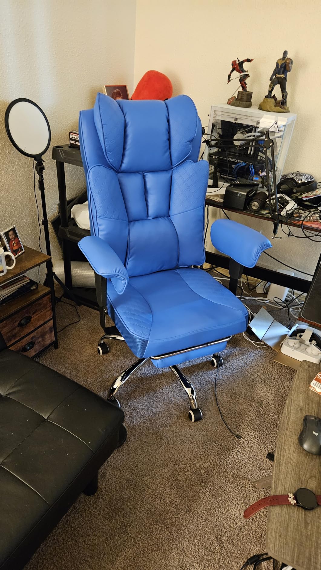 GTPLAYER Big and Tall Office Chair 400LBS Wide Ergonomic Gaming Chair with Deluxe Embossing Designed Leather with Foot Rest,150°Reclining Adjustable Soft Armrests Pocket Spring Back Support and Pillow Customer Review GTPLAYER Big and Tall Office Chair 400LBS Wide Ergonomic Gaming Chair with Deluxe Embossing Designed Leather with Foot Rest,150°Reclining Adjustable Soft Armrests Pocket Spring Back Support and Pillow - Customer Photo 1