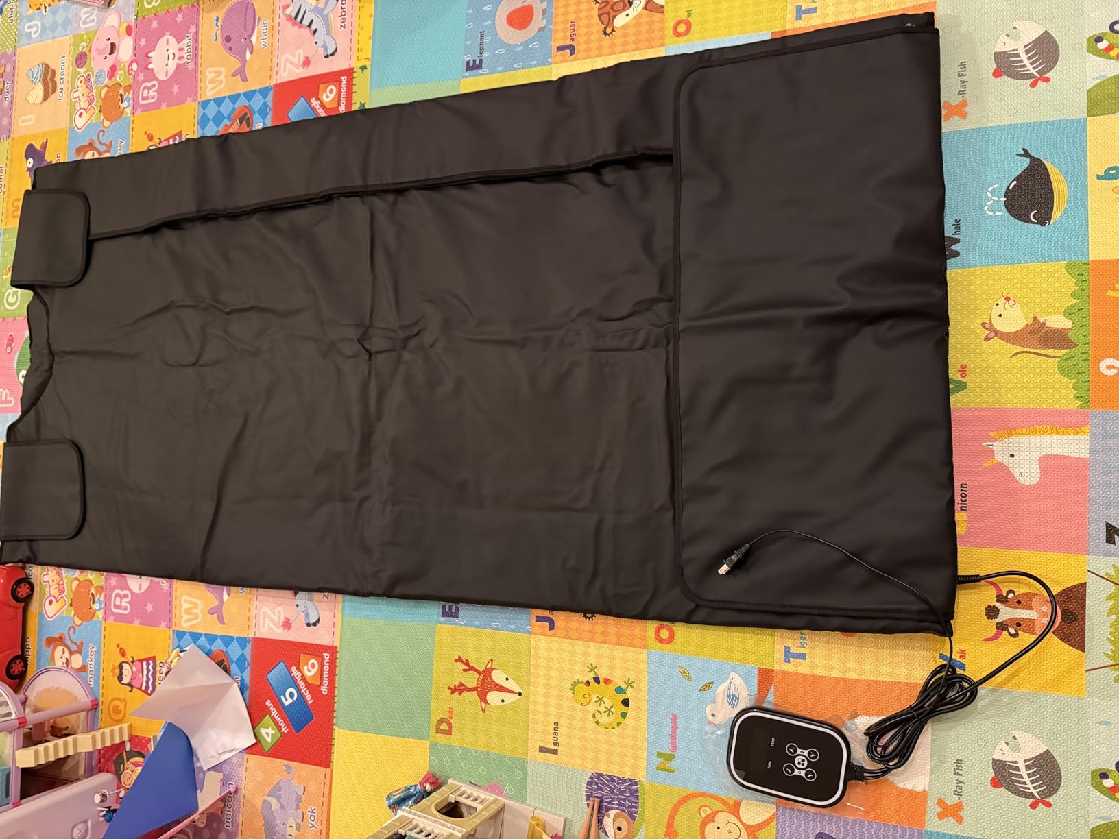 Infrared Sauna Blanket - Portable Far Infrared Sauna for Home Relaxation - PU Sauna Blanket - Infrared Blanket Sauna with 77–176 °F Temp Range(Pure Black) Customer Review Infrared Sauna Blanket - Portable Far Infrared Sauna for Home Relaxation - PU Sauna Blanket - Infrared Blanket Sauna with 77–176 °F Temp Range(Pure Black) - Customer Photo 2