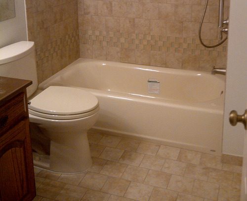 American Standard 2391202.222 Princeton 60 in. x 30 in. Americast Apron-Front Bathtub with Right Hand Drain, Linen Customer Review American Standard 2391202.222 Princeton 60 in. x 30 in. Americast Apron-Front Bathtub with Right Hand Drain, Linen - Customer Photo 1