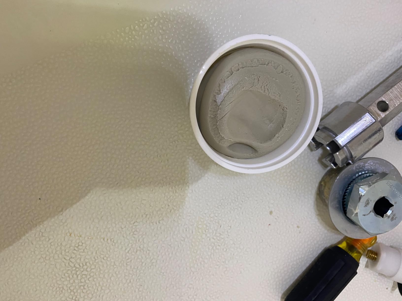 Harvey's WM Harvey 043010 Stainless Plumbers Putty, 14 oz Customer Review Harvey's WM Harvey 043010 Stainless Plumbers Putty, 14 oz - Customer Photo 2