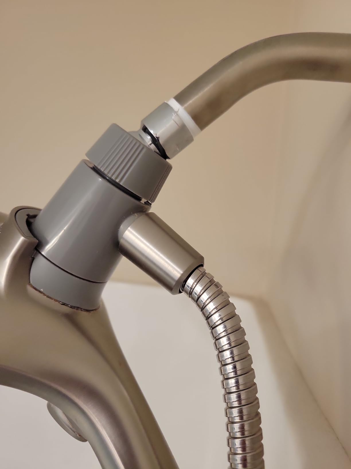 LASCO 08-2465 1/2-Inch Iron Pipe Shower Arm Ball Adapter, Chrome Plated Customer Review LASCO 08-2465 1/2-Inch Iron Pipe Shower Arm Ball Adapter, Chrome Plated - Customer Photo 2