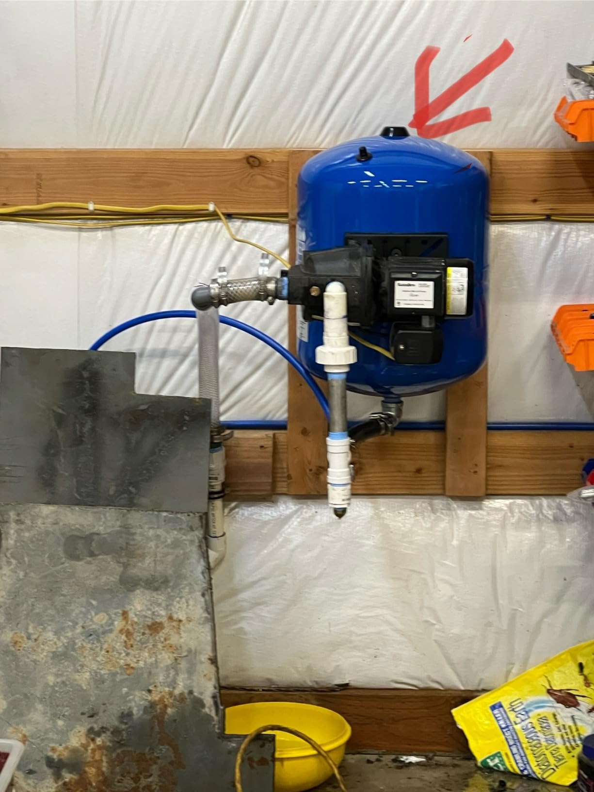 WaterWorker HT-14HB Water Worker Horizontal Pre-Charged Well Tank, 14 Gal, 1 in Mnpt, 100 Psi, Steel, Blue Customer Review WaterWorker HT-14HB Water Worker Horizontal Pre-Charged Well Tank, 14 Gal, 1 in Mnpt, 100 Psi, Steel, Blue - Customer Photo 1