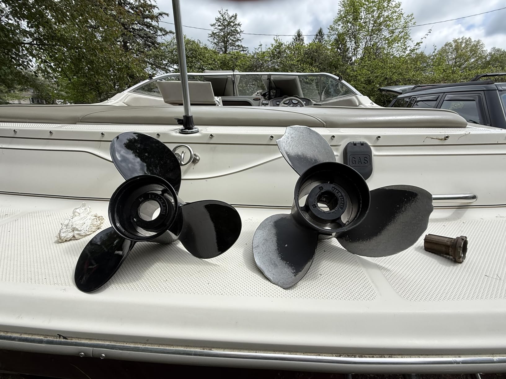 Quicksilver Black Diamond 3-Blade Aluminum Propeller - For Mercury and MerCruiser Engines Customer Review Quicksilver Black Diamond 3-Blade Aluminum Propeller - For Mercury and MerCruiser Engines - Customer Photo 1