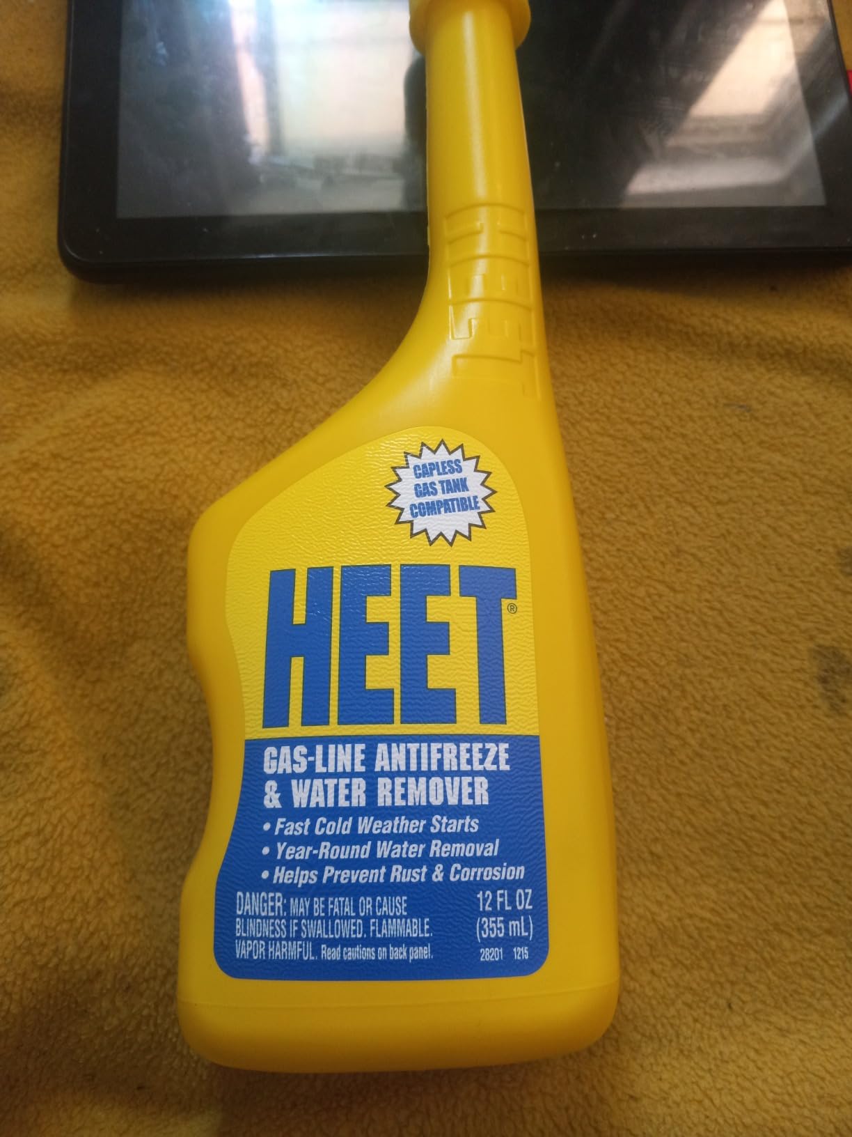 HEET Water Remover & Premium Gas Line Antifreeze, Removes Water from Fuel System, Prevents Gas-line Freezing, Winter Fuel Additive for Fast Cold Weather Starts, 12 fl. oz. Customer Review HEET Water Remover & Premium Gas Line Antifreeze, Removes Water from Fuel System, Prevents Gas-line Freezing, Winter Fuel Additive for Fast Cold Weather Starts, 12 fl. oz. - Customer Photo 1