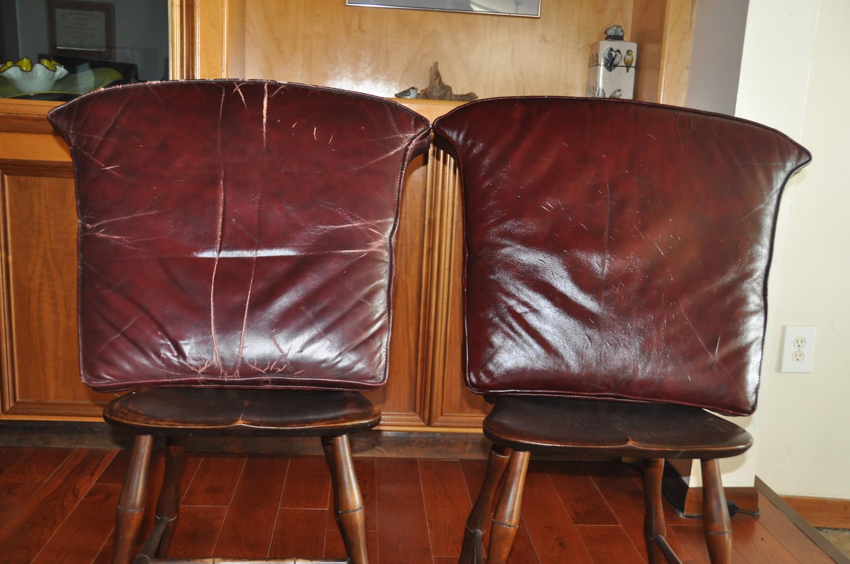 Fiebing's Leather Dye (4 Fl Oz) - Alcohol-Based, Penetrating, Permanent Dye for Shoes, Boots, Belts, Bags, Furniture - Includes Wool Dauber Applicator Customer Review Fiebing's Leather Dye (4 Fl Oz) - Alcohol-Based, Penetrating, Permanent Dye for Shoes, Boots, Belts, Bags, Furniture - Includes Wool Dauber Applicator - Customer Photo 1
