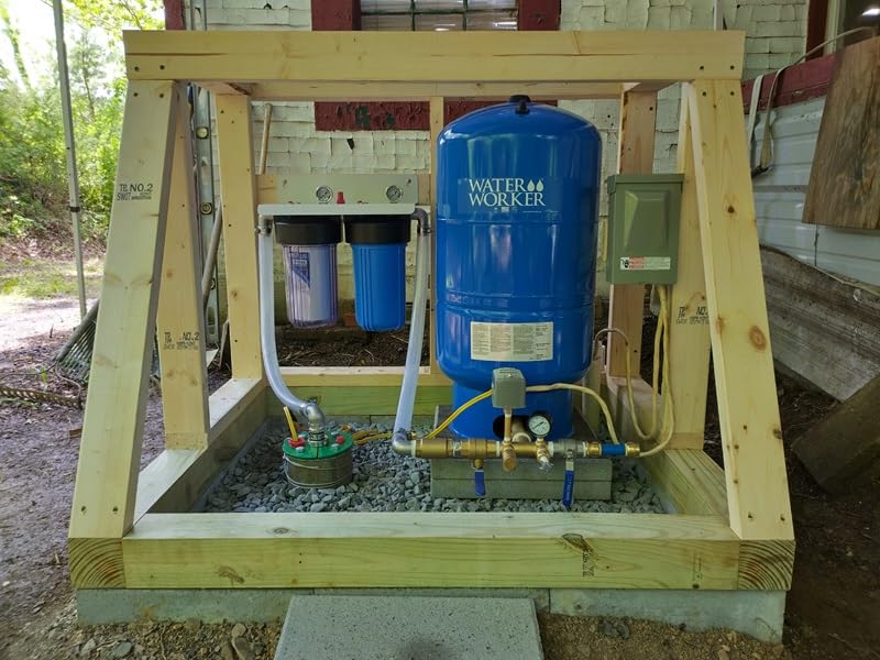 WaterWorker 25009 20Gal Vertical Well Tank, 20 Gallon, Blue Customer Review WaterWorker 25009 20Gal Vertical Well Tank, 20 Gallon, Blue - Customer Photo 1