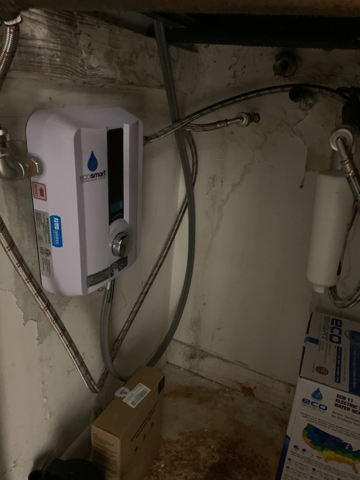 EcoSmart ECO 11 Electric Tankless Water Heater, 13KW at 240 Volts with Patented Self Modulating Technology Customer Review EcoSmart ECO 11 Electric Tankless Water Heater, 13KW at 240 Volts with Patented Self Modulating Technology - Customer Photo 3