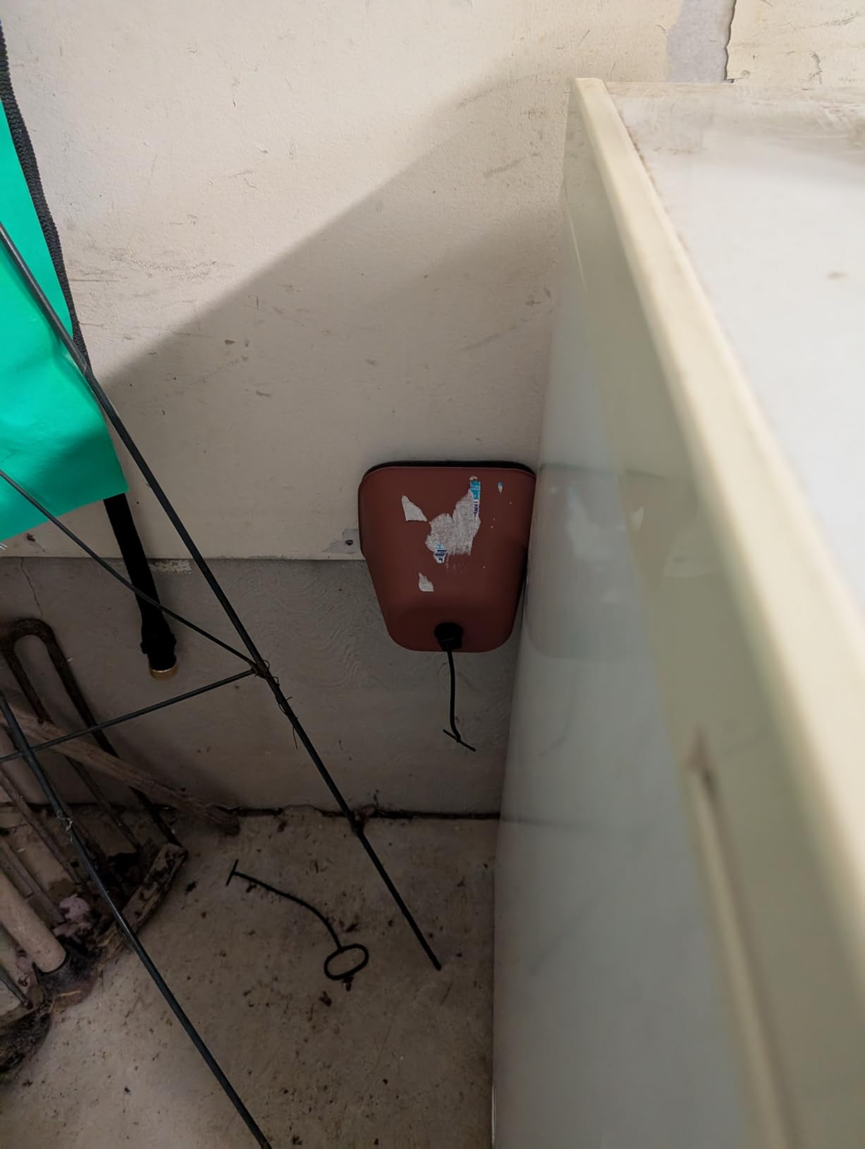 Thermwell Frost King FC2 Plastic Faucet Cover, Rectangular, Single, Dark Red - Customer Photo 2