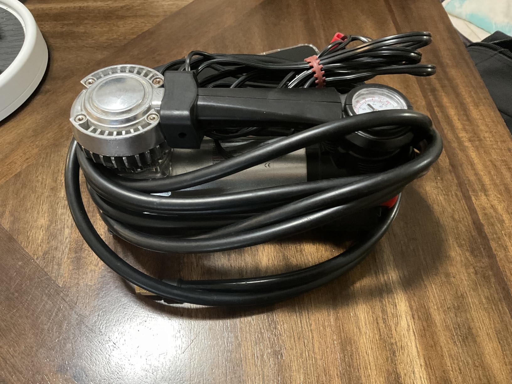 VIAIR 88P - 00088 Tire Inflator Portable On/Offroad Air Compressor for Car, Truck, SUV & RV | 12V Heavy Duty Pump 120 PSI, Alligator Clip, Twist Chuck Customer Review VIAIR 88P - 00088 Tire Inflator Portable On/Offroad Air Compressor for Car, Truck, SUV & RV | 12V Heavy Duty Pump 120 PSI, Alligator Clip, Twist Chuck - Customer Photo 3