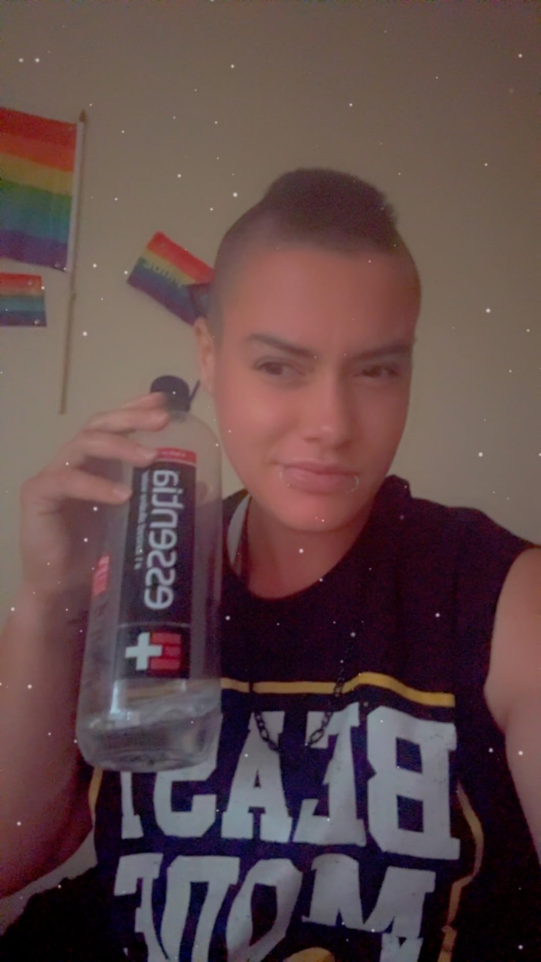 Essentia Water Bottled, Ionized Alkaline Water:99.9% Pure, Infused With Electrolytes, 9.5 pH Or Higher With A Clean, Smooth Taste, 1 Litre (Pack of 12) Customer Review Essentia Water Bottled, Ionized Alkaline Water:99.9% Pure, Infused With Electrolytes, 9.5 pH Or Higher With A Clean, Smooth Taste, 1 Litre (Pack of 12) - Customer Photo 1
