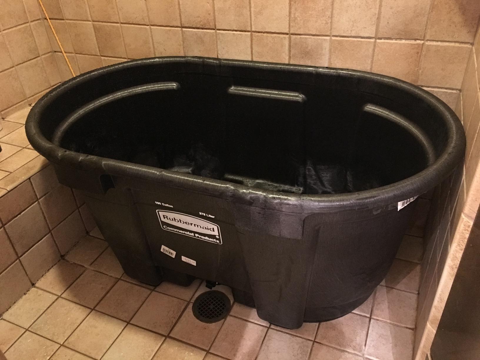 Rubbermaid Commercial Products Stock Tank 100-Gallons Structural Foam Heavy Duty Container for Livestock/Animal/Cattle Feed & Water Outdoor Homemade Pool/Hot Tub/Bathtub & Pet Cleaning/Dog Wash - Customer Photo 1