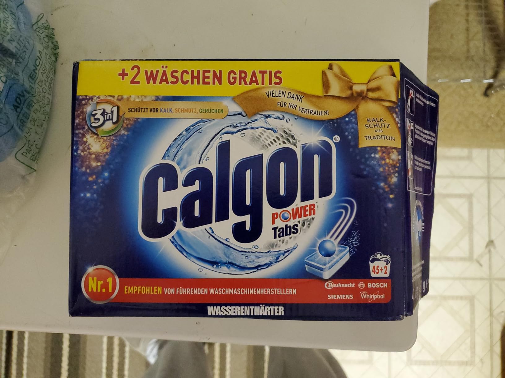 Calgon 4-in-1 Washing Machine Cleaner and Water Softener Tablets, 75 Count, Removes Limescale, Residue, Dirt, Rust & Malodours, Deep Clean, XL Pack Size Customer Review Calgon 4-in-1 Washing Machine Cleaner and Water Softener Tablets, 75 Count, Removes Limescale, Residue, Dirt, Rust & Malodours, Deep Clean, XL Pack Size - Customer Photo 2