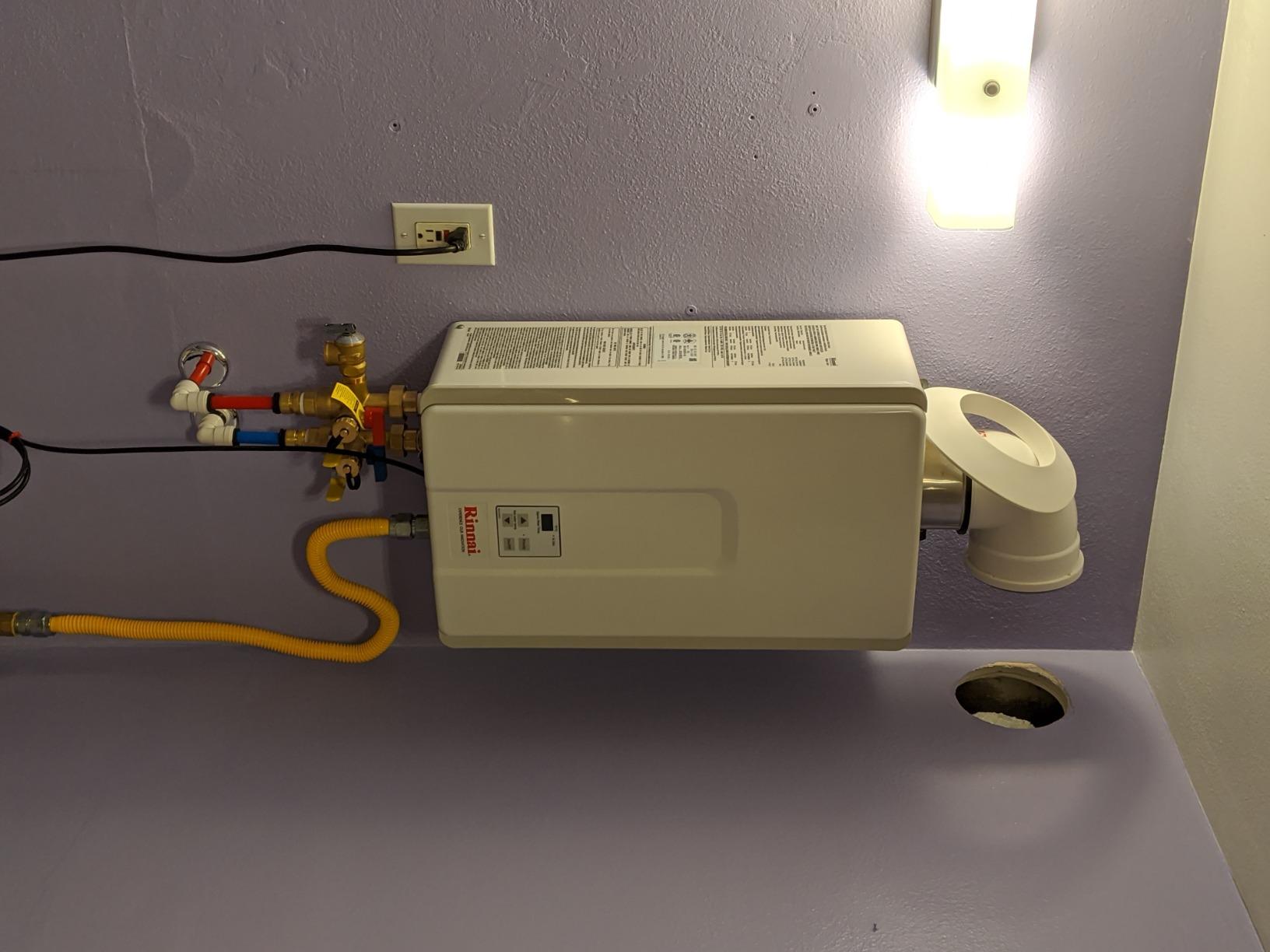 Rinnai V75IN Tankless Hot Water Heater, 7.5 GPM, Natural Gas, Indoor Installation Customer Review Rinnai V75IN Tankless Hot Water Heater, 7.5 GPM, Natural Gas, Indoor Installation - Customer Photo 1