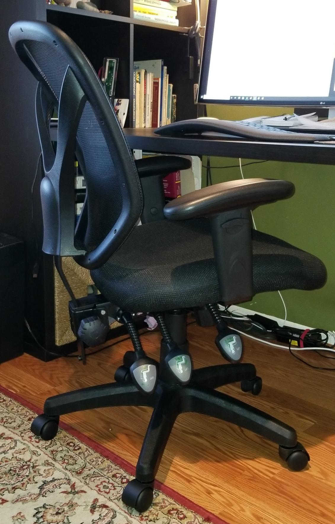 Realspace® MFTC 200 Multifunction Ergonomic Super Task Chair, Black Customer Review Realspace® MFTC 200 Multifunction Ergonomic Super Task Chair, Black - Customer Photo 4