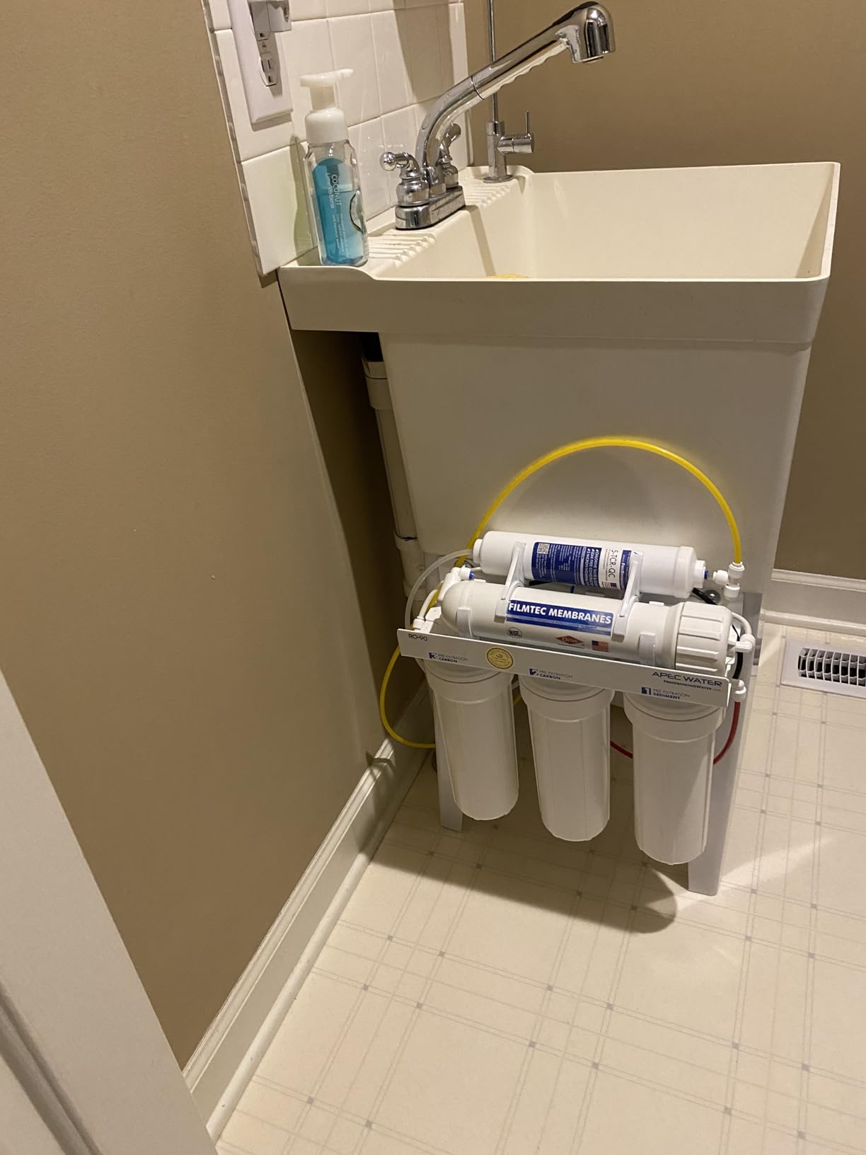 APEC Water Systems ROES-50 Reverse Osmosis Water Filter Essence Series Top Tier 5-Stage WQA Certified Ultra Safe Reverse Osmosis System Customer Review APEC Water Systems ROES-50 Reverse Osmosis Water Filter Essence Series Top Tier 5-Stage WQA Certified Ultra Safe Reverse Osmosis System - Customer Photo 2