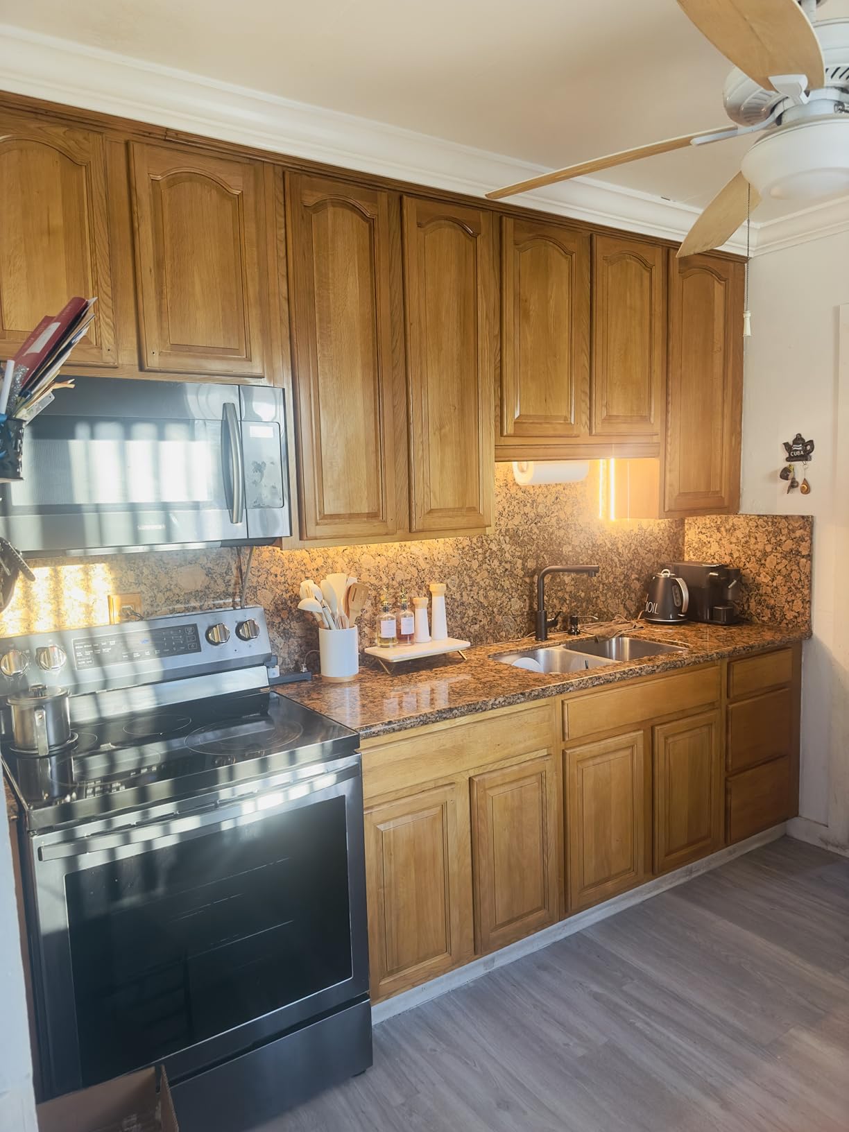 Nuvo Cabinet Paint, Black Deco (Quart) Customer Review Nuvo Cabinet Paint, Black Deco (Quart) - Customer Photo 1