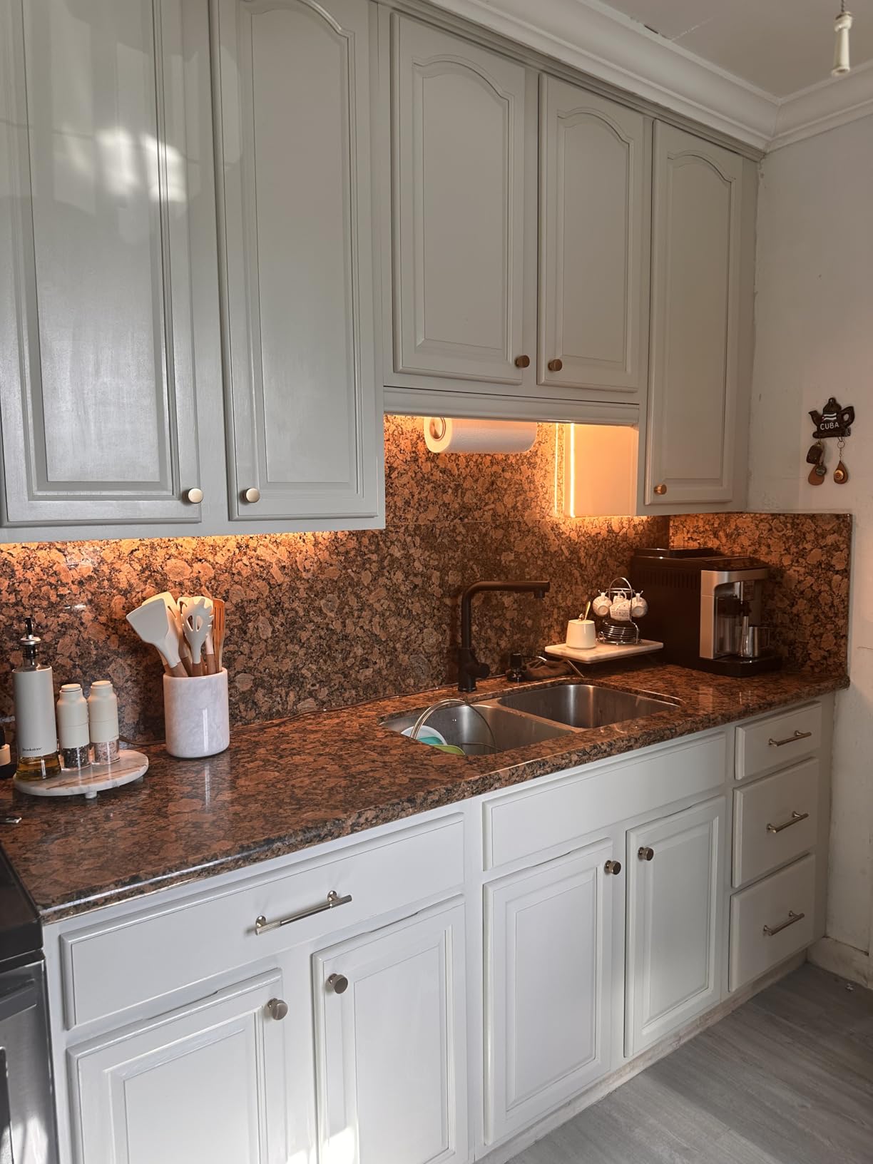 Nuvo Cabinet Paint, Black Deco (Quart) Customer Review Nuvo Cabinet Paint, Black Deco (Quart) - Customer Photo 2