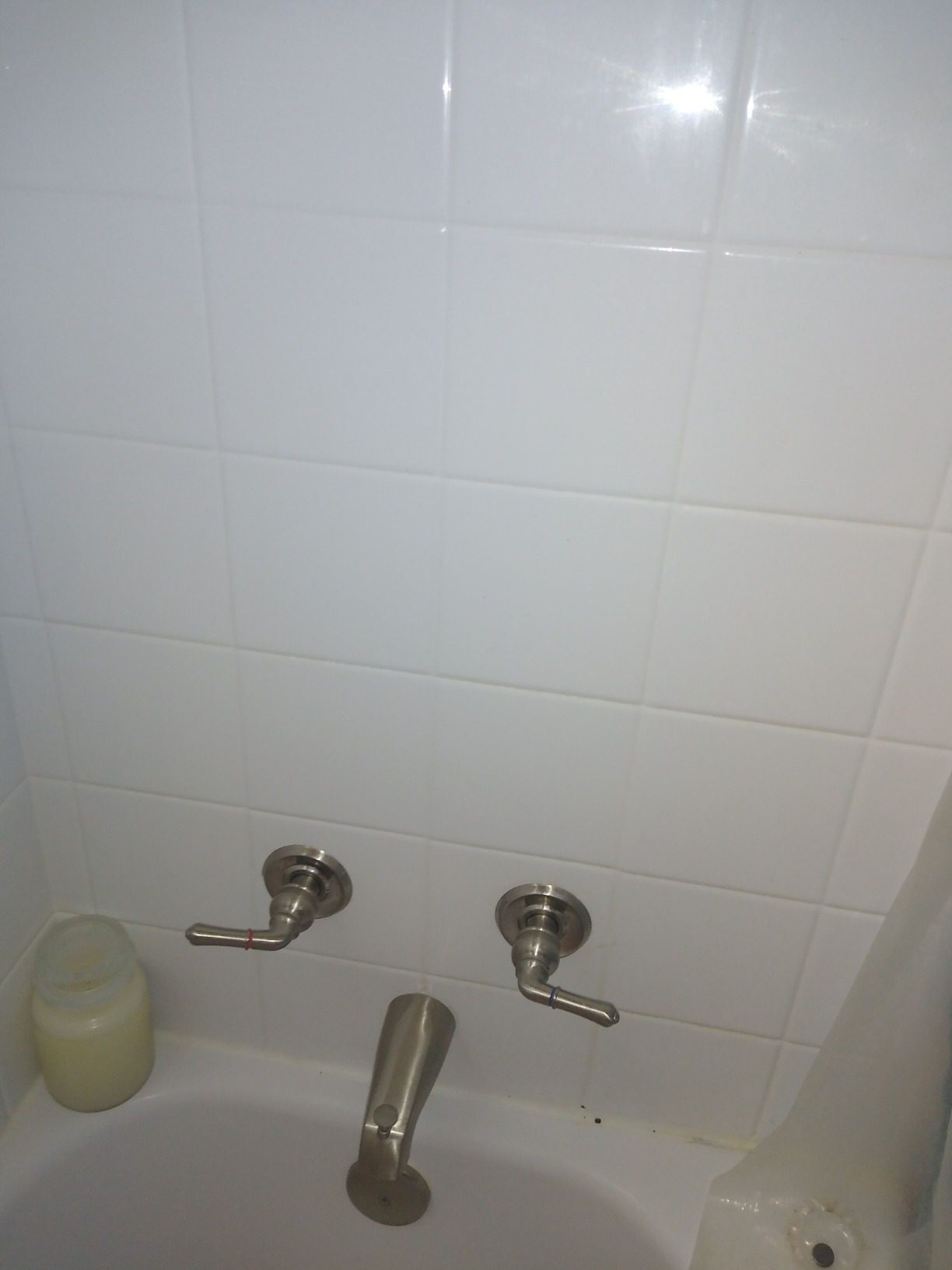 Kingston Brass GKB248 Magellan Tub and Shower Faucet with Two Handles, Brushed Nickel 11.68 x 8 x 7.38 Customer Review Kingston Brass GKB248 Magellan Tub and Shower Faucet with Two Handles, Brushed Nickel 11.68 x 8 x 7.38 - Customer Photo 2