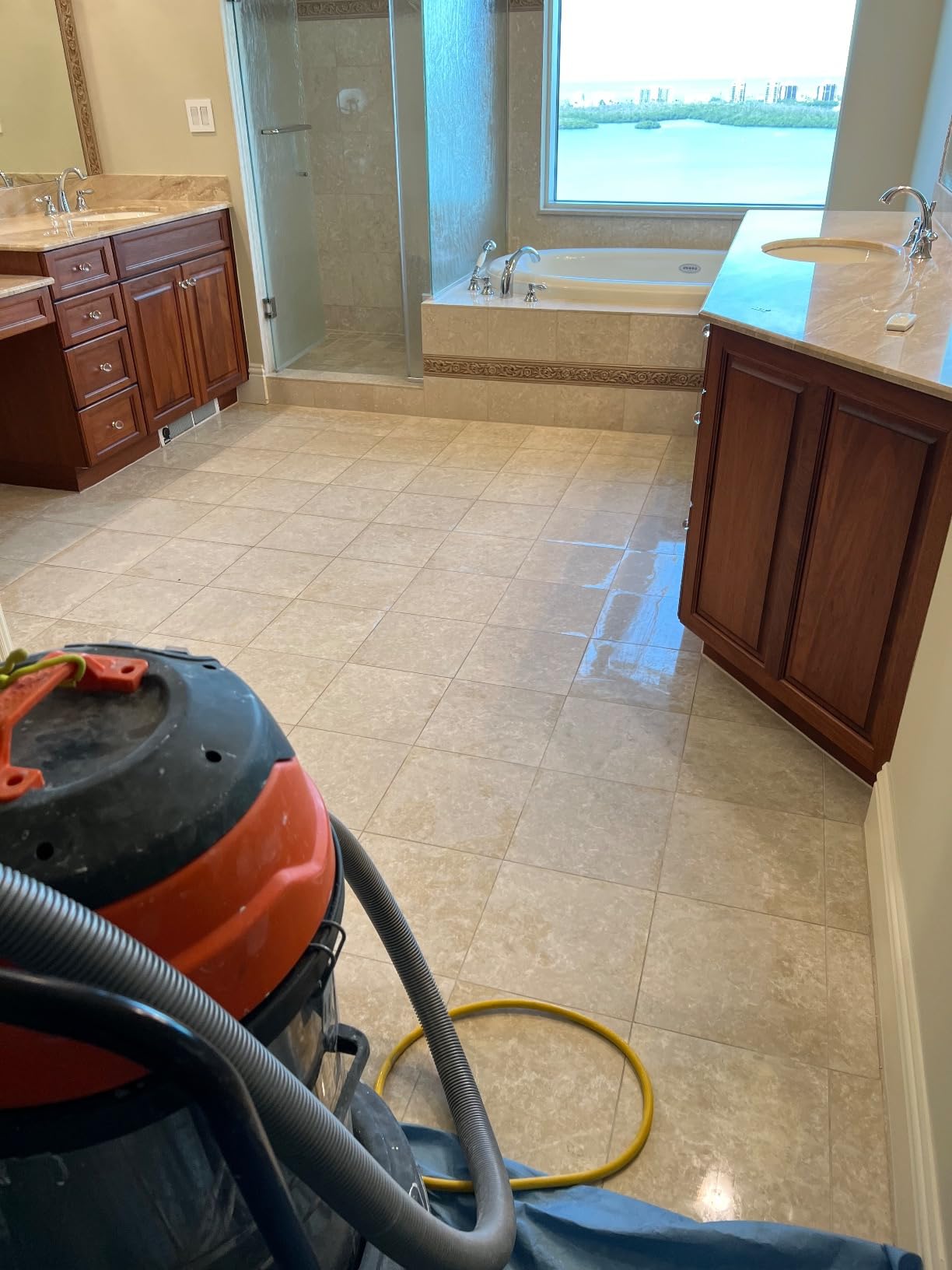 Industrial Vacuum Cleaner Wet/Dry - 2 Motors - 21 Gallon JM773 Customer Review Industrial Vacuum Cleaner Wet/Dry - 2 Motors - 21 Gallon JM773 - Customer Photo 2