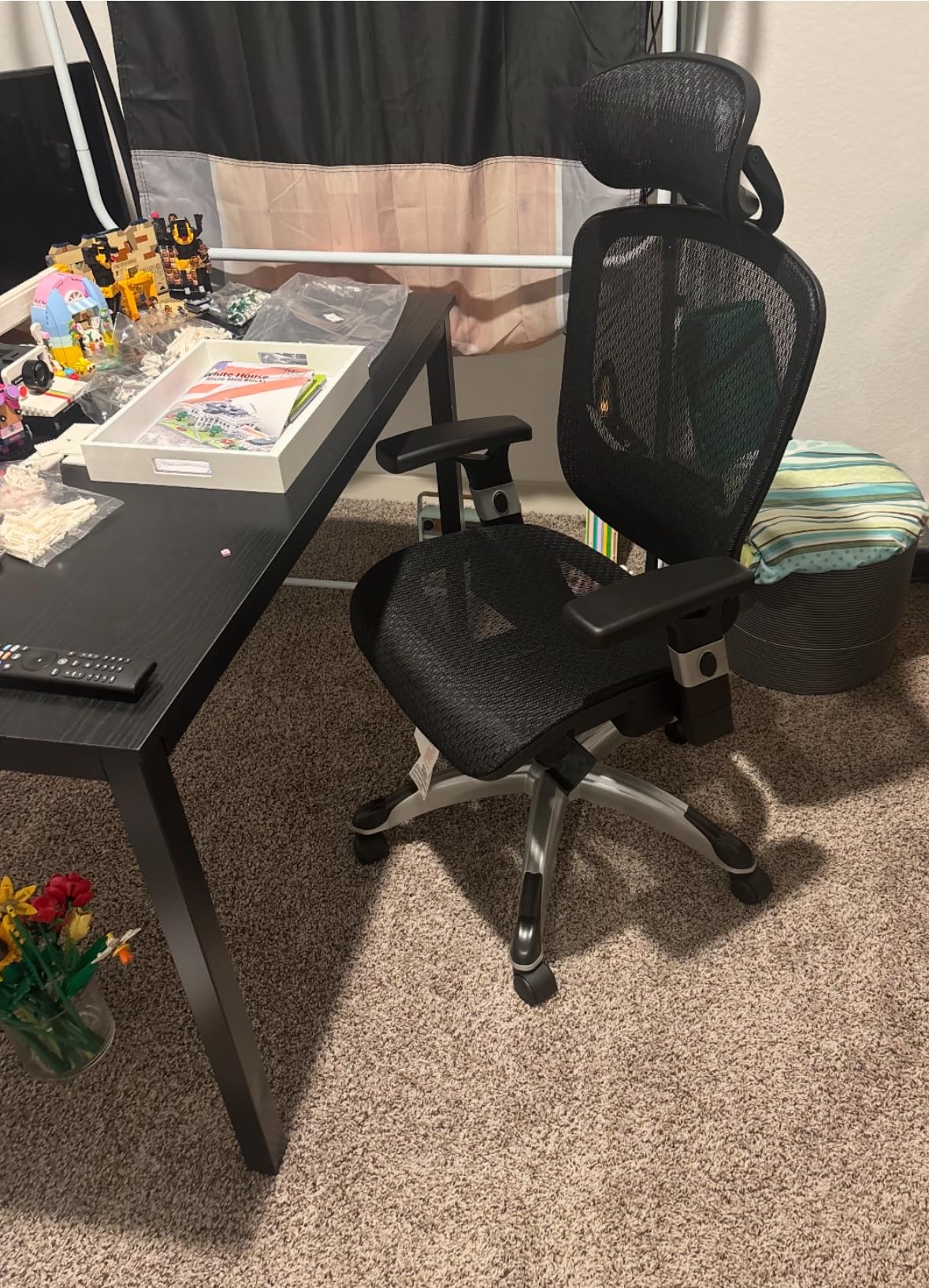 Staples Hyken Ergonomic Swivel Task Chair, Adjustable Office Chair with Breathable Mesh and Lumbar Support, Perfect for Home and Office, Black Customer Review Staples Hyken Ergonomic Swivel Task Chair, Adjustable Office Chair with Breathable Mesh and Lumbar Support, Perfect for Home and Office, Black - Customer Photo 4