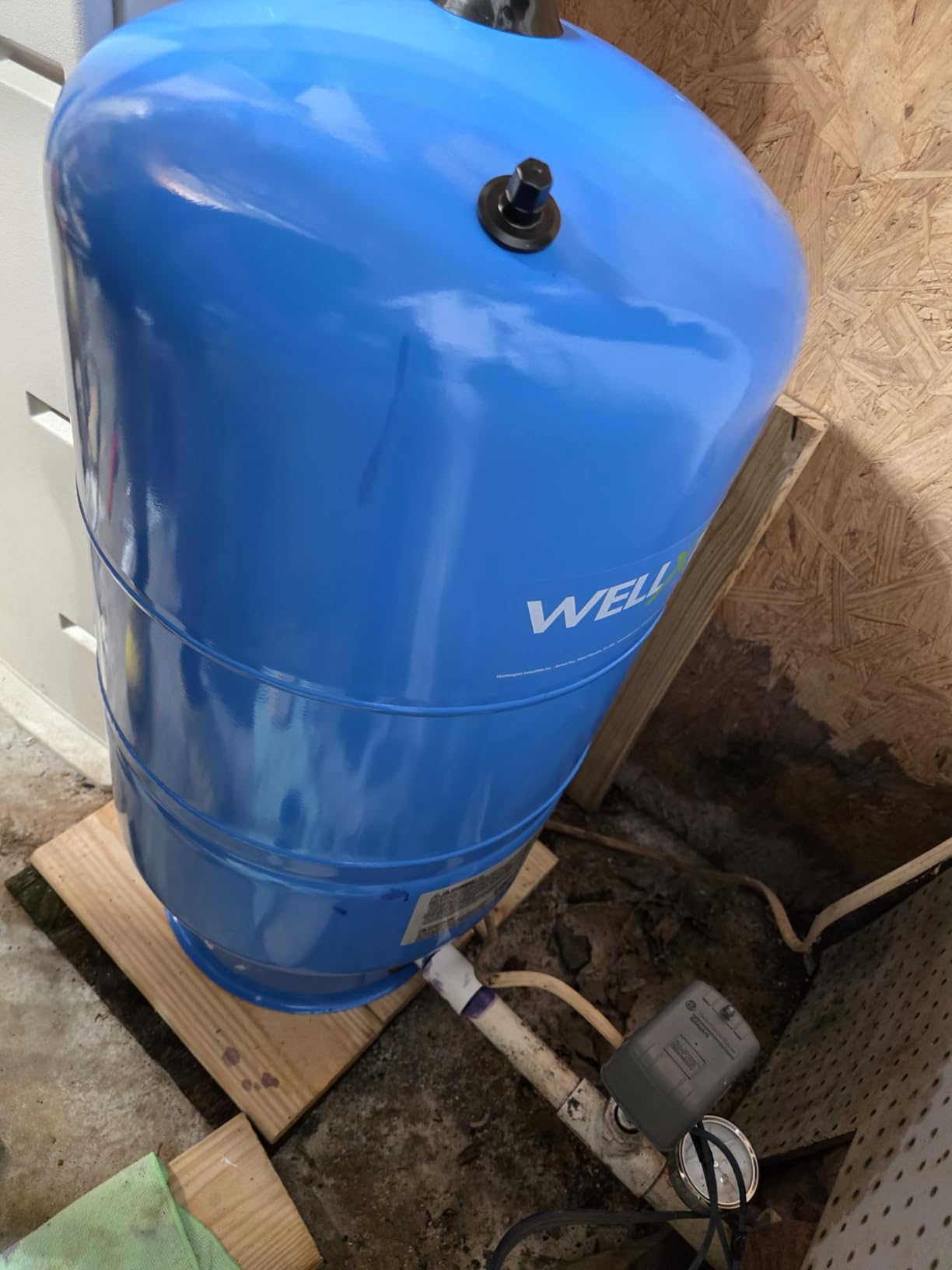WX 202 Amtrol 20 Gallon Well-X-Trol free standing Water Well PRESSURE TANK 144S29 Customer Review WX 202 Amtrol 20 Gallon Well-X-Trol free standing Water Well PRESSURE TANK 144S29 - Customer Photo 2