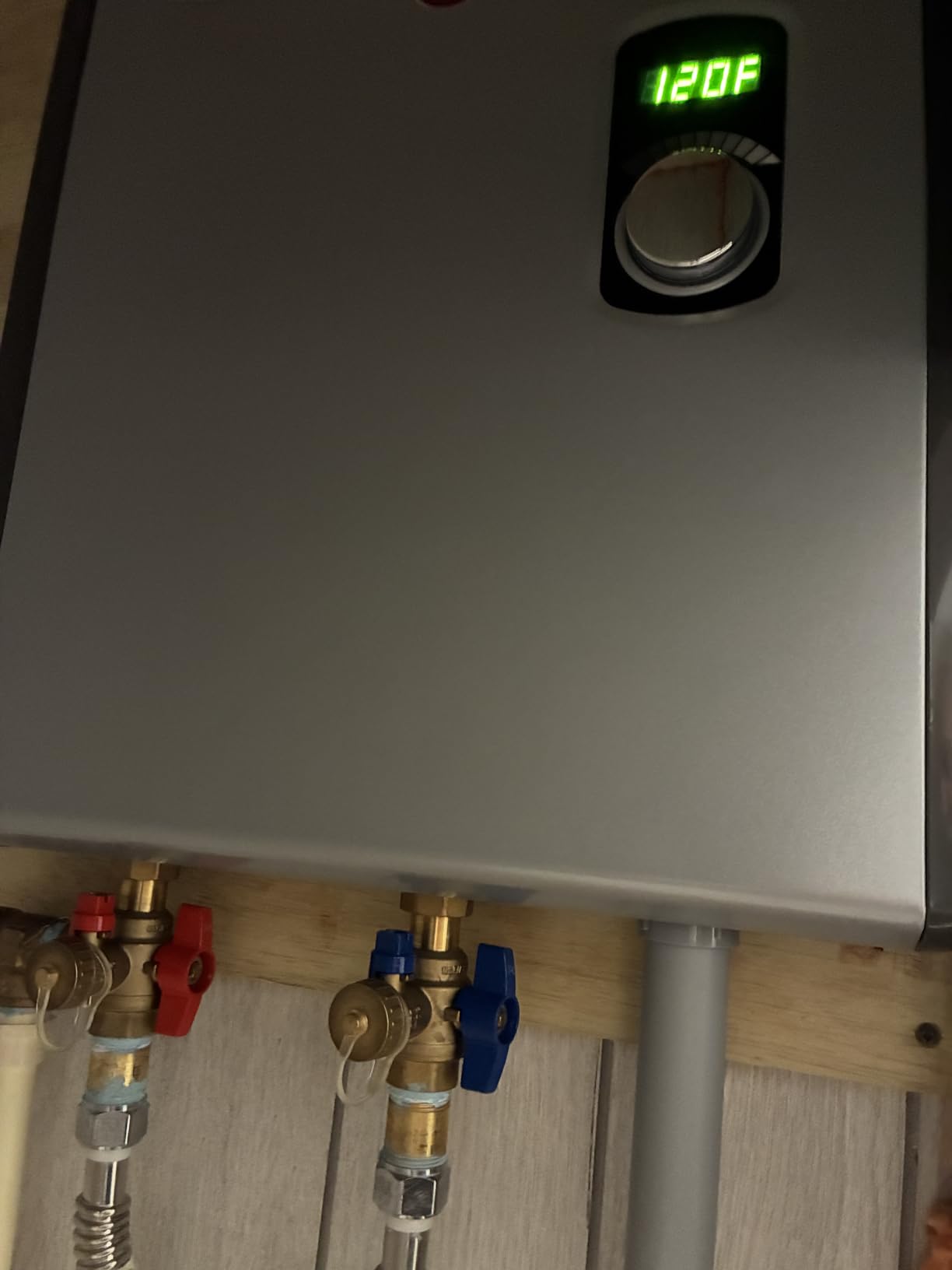 Rheem RTEX-24 24kW 240V Electric Tankless Water Heater, Gray Customer Review Rheem RTEX-24 24kW 240V Electric Tankless Water Heater, Gray - Customer Photo 3