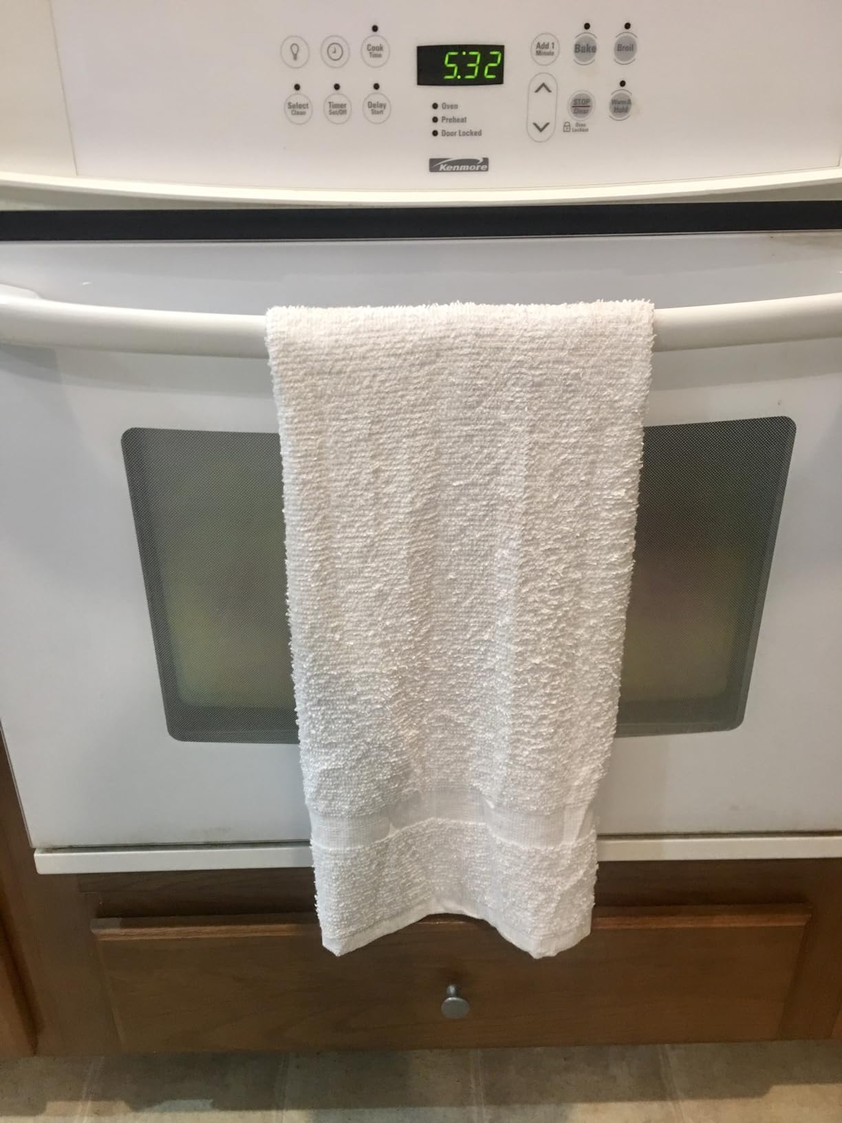 Gold Textiles 60 Pack White Hotel Bath Towels Bulk 20x40 Inches - Cotton Blend Economy Cheap Bath Towel for Commercial Uses, Gym, Salon, Spa & Hair - Lightweight Quick Dry (60 Pcs White) Customer Review Gold Textiles 60 Pack White Hotel Bath Towels Bulk 20x40 Inches - Cotton Blend Economy Cheap Bath Towel for Commercial Uses, Gym, Salon, Spa & Hair - Lightweight Quick Dry (60 Pcs White) - Customer Photo 1